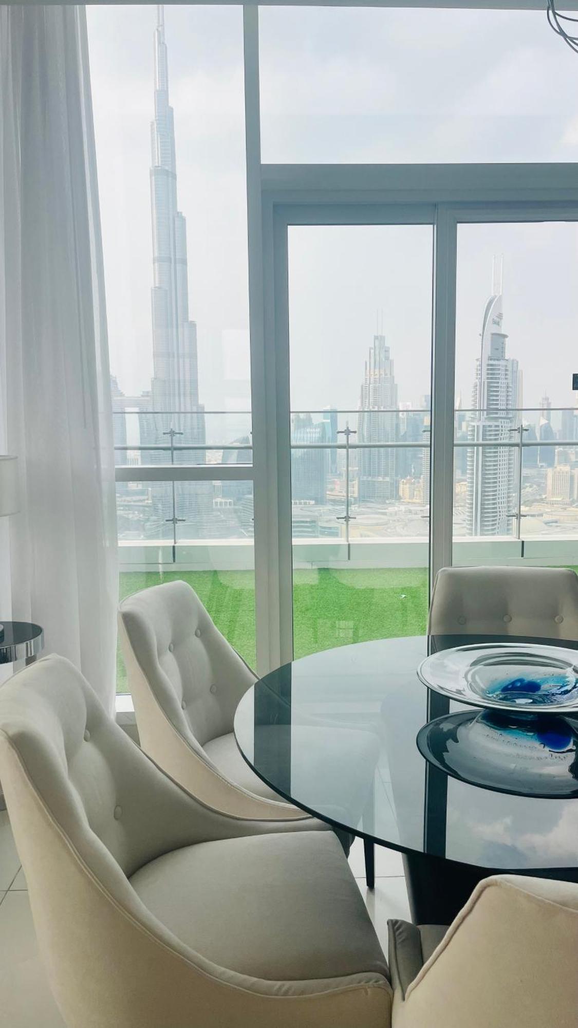 Walking Distance To Mall Full Burj Khalifa View And Fountain View New Year Full Fireworks View 2br 5*