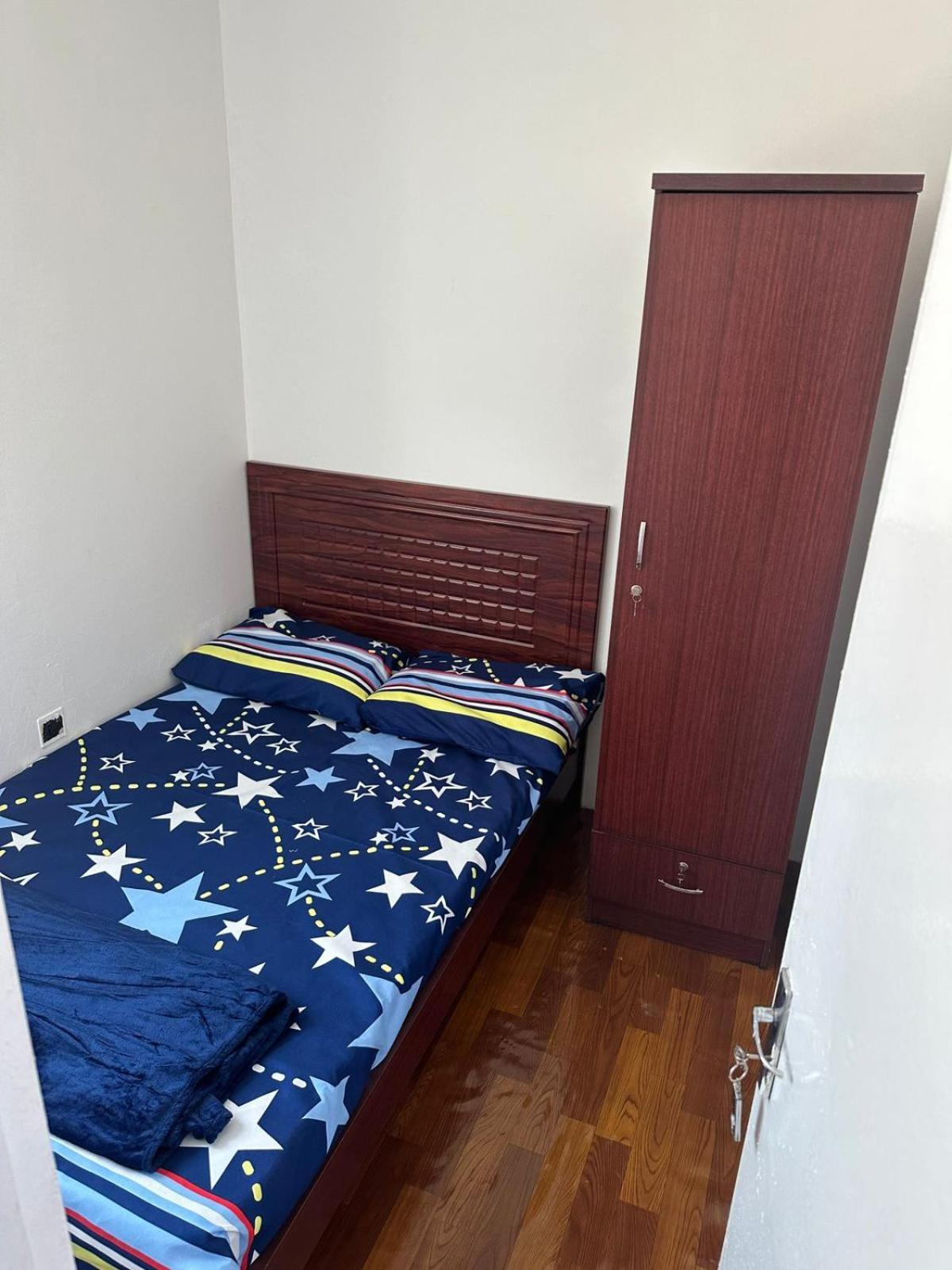 Decent 2 Boys Hostel Near Burjuman Metro Station