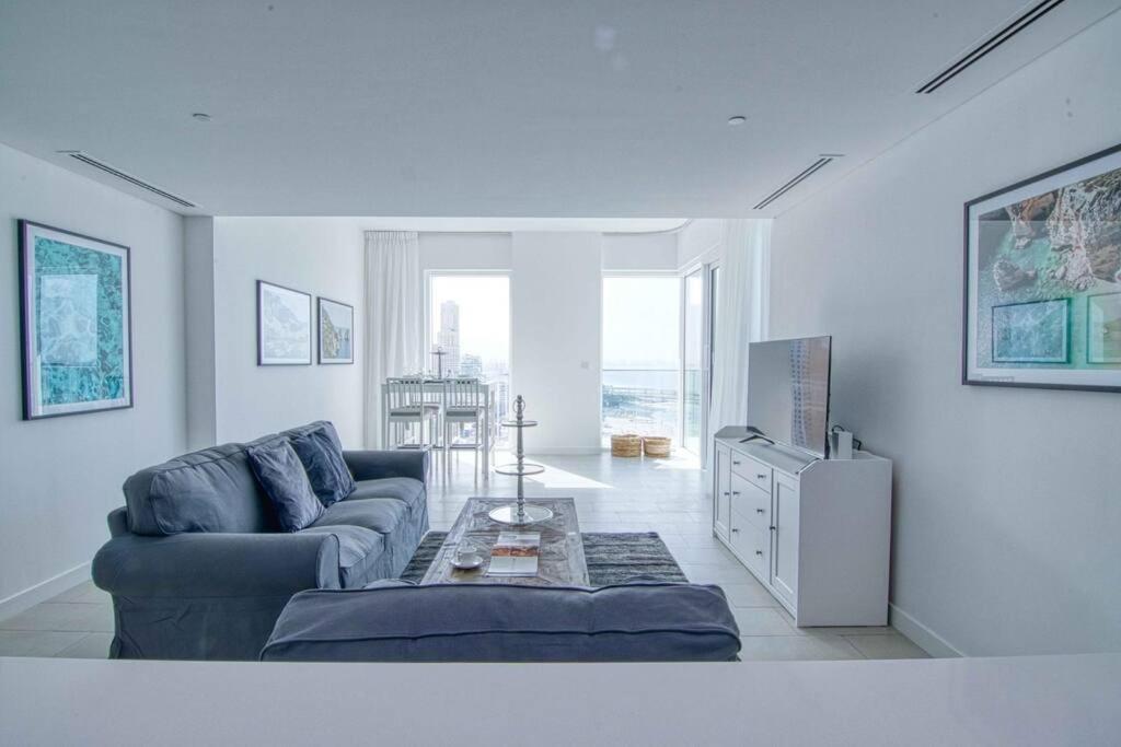Stunning 2br With Sea And Ain View At Jbr Apartament