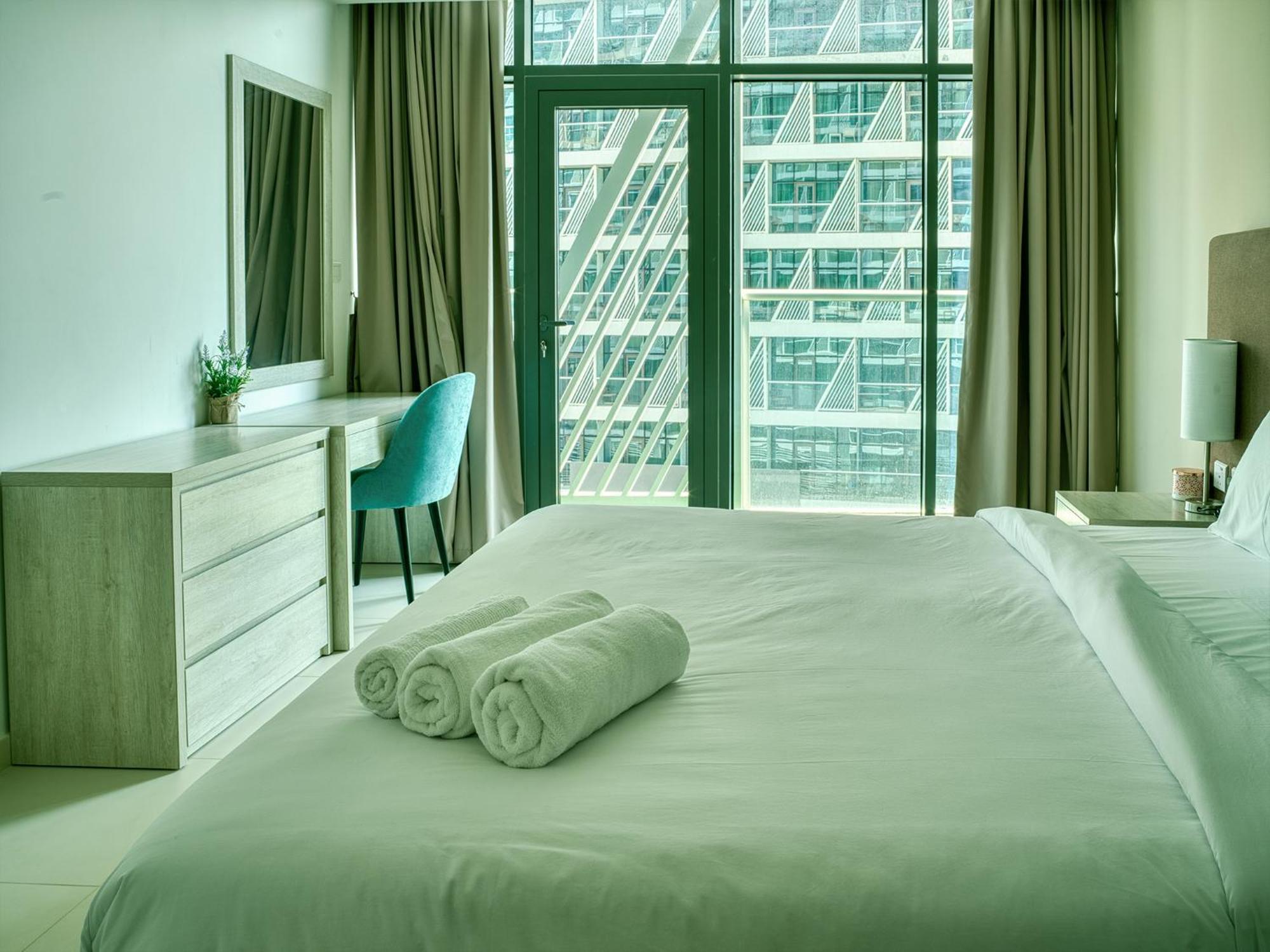 Apartment Luxury 1 Bedroom In Palm Dubai. Beach Access *