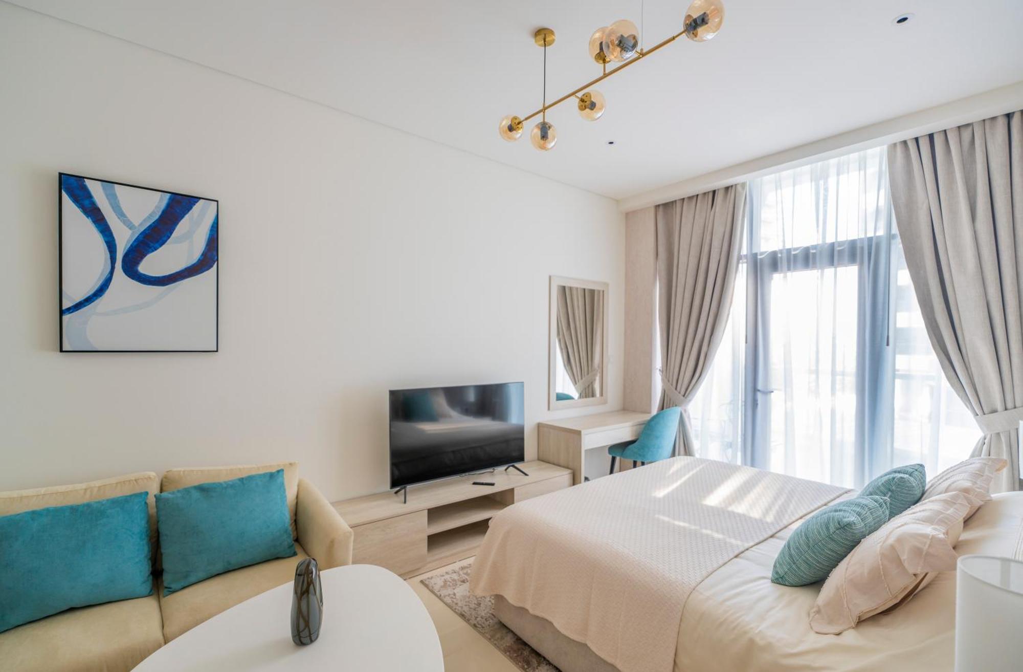 With Pool And Private Access On Palm Jumeirah Dubái