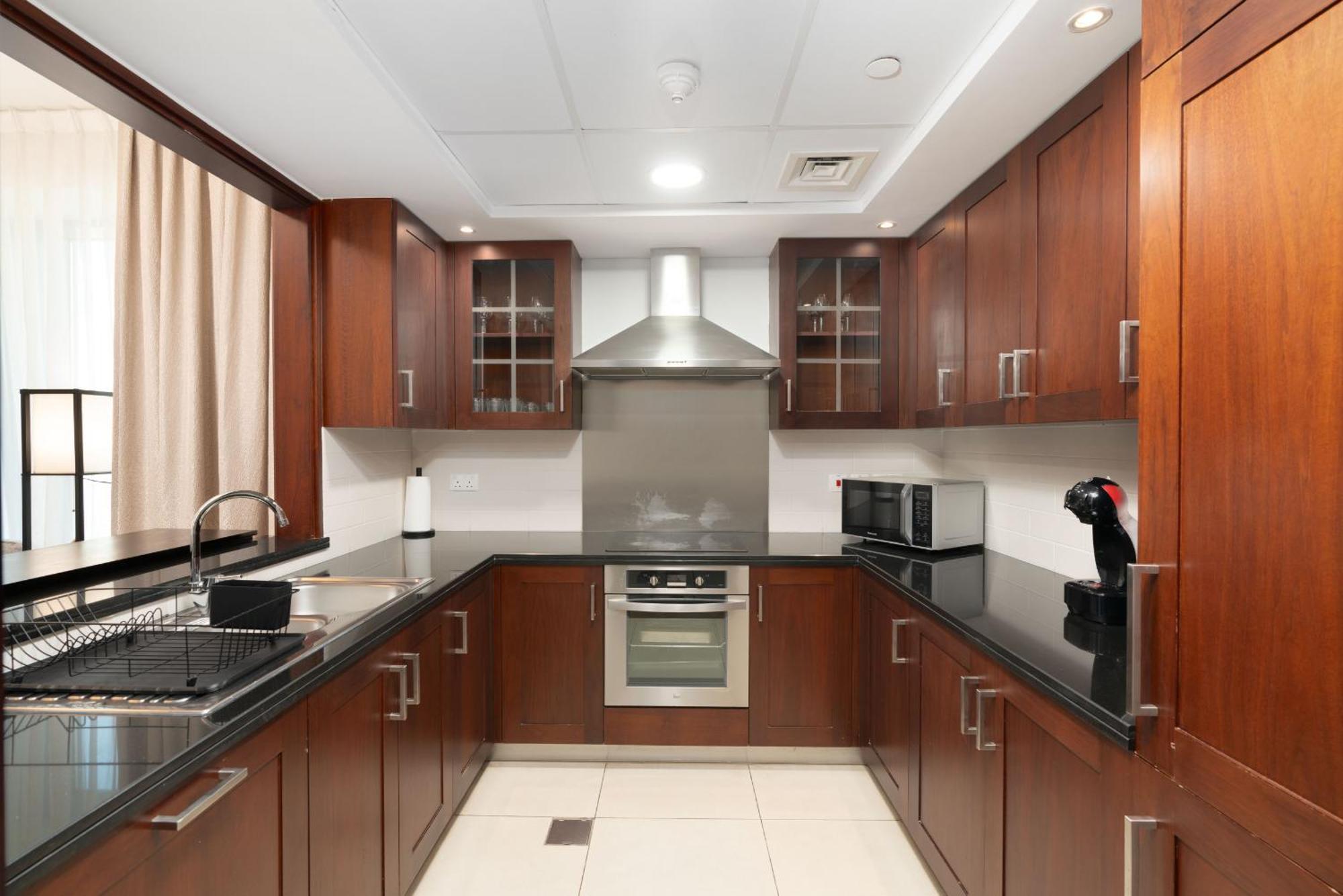 Luxury 2Br Downtown Apt With Burj Khalifa Views
