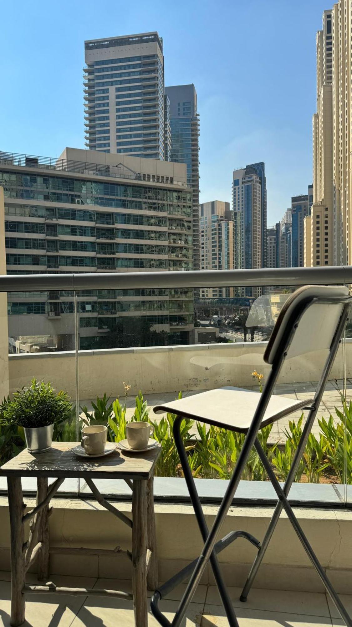 Marina Coastal Dreams Near Jbr * Dubai