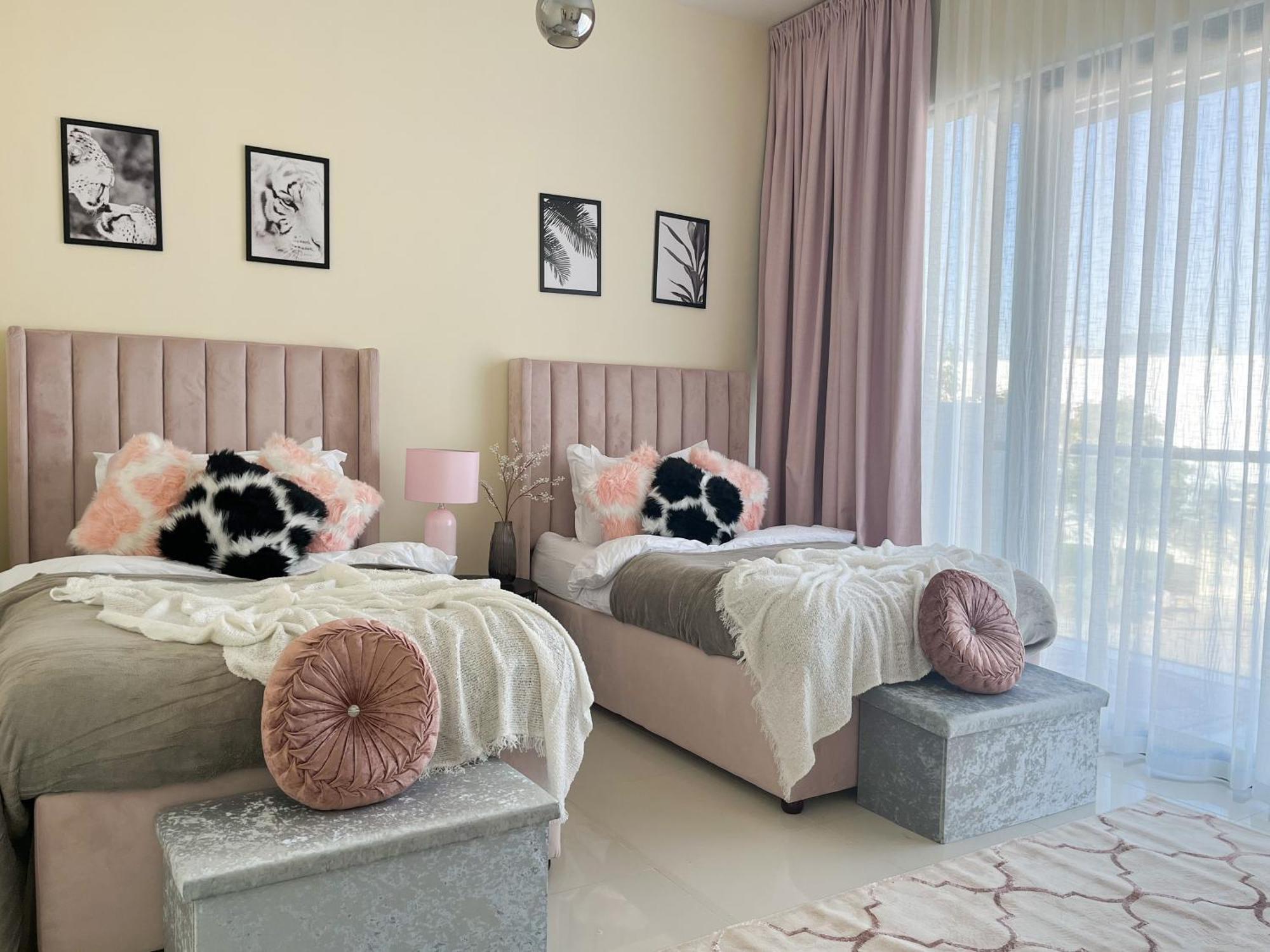 Trophy - La Dolce Dubai