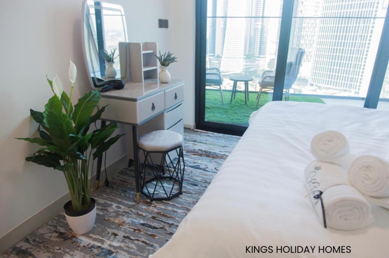 Binghatti Canal , Burj Khalifa View With Private Jacuzzi And Cinema Screen ,kings Dubái