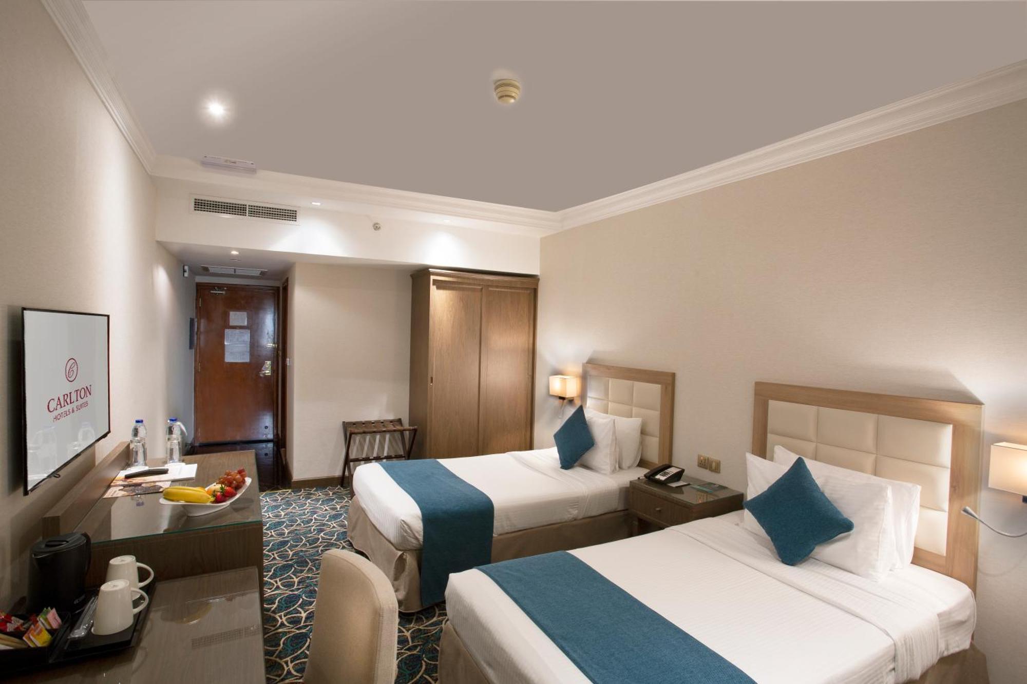 Carlton Tower Hotel 4*