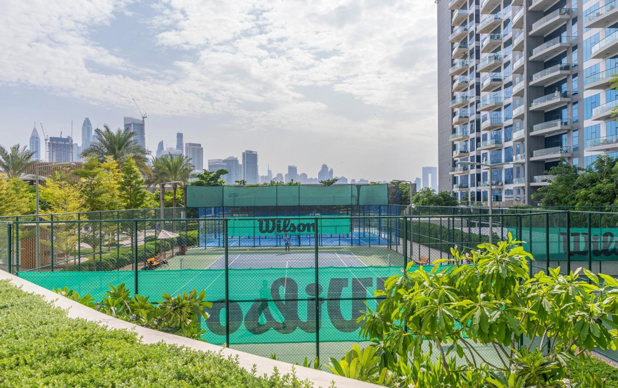 With Private Access At Palm Jumeirah Apartment Dubai