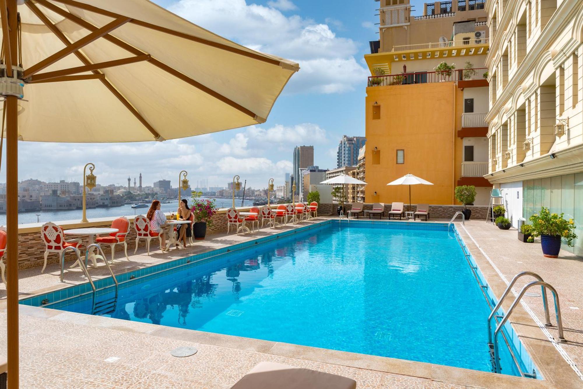 Carlton Tower 4* Dubai