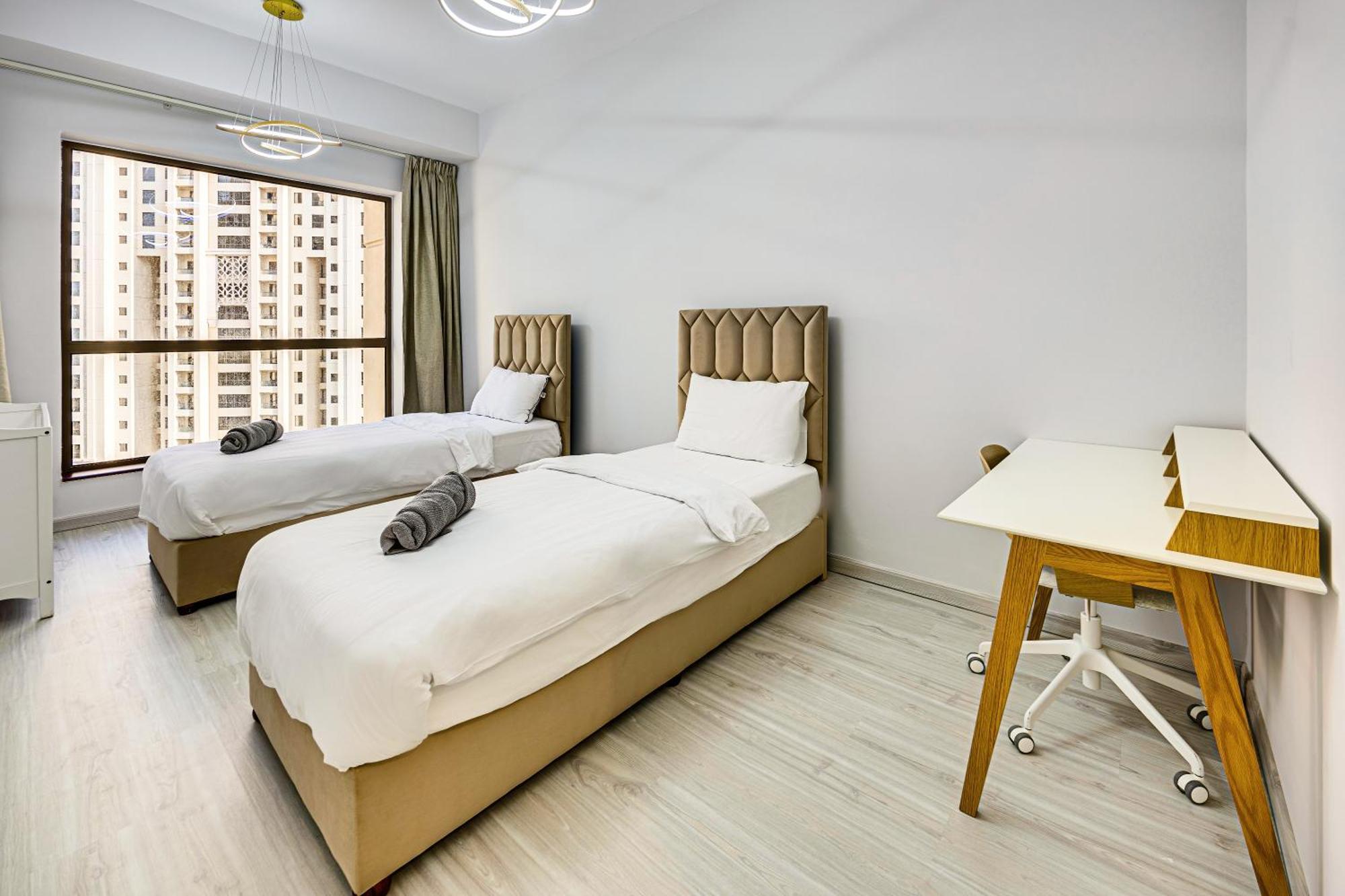Jbr 3 Bedroom With Fantastic Ocean View *