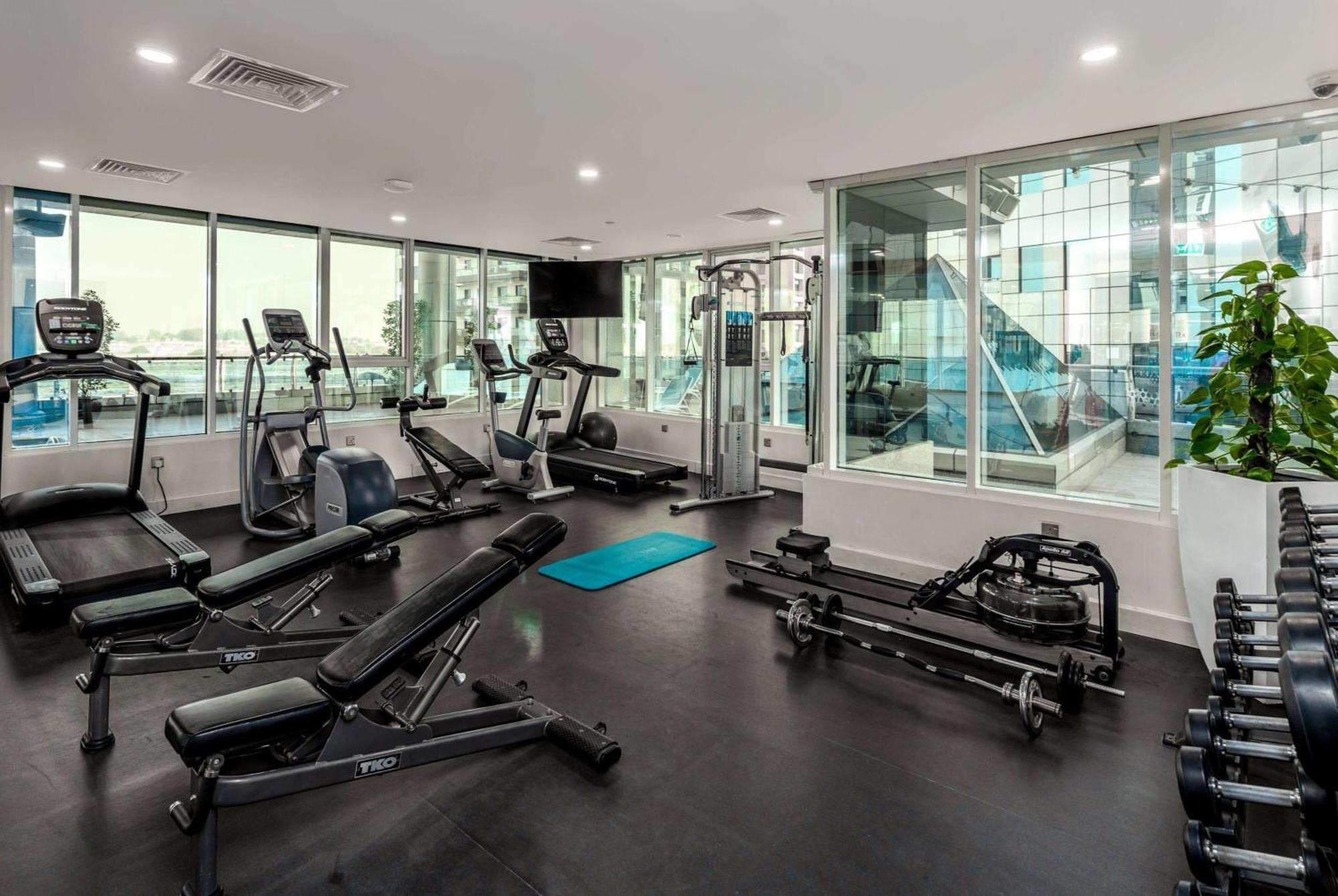Ramada By Wyndham Barsha Heights Hotell 4*