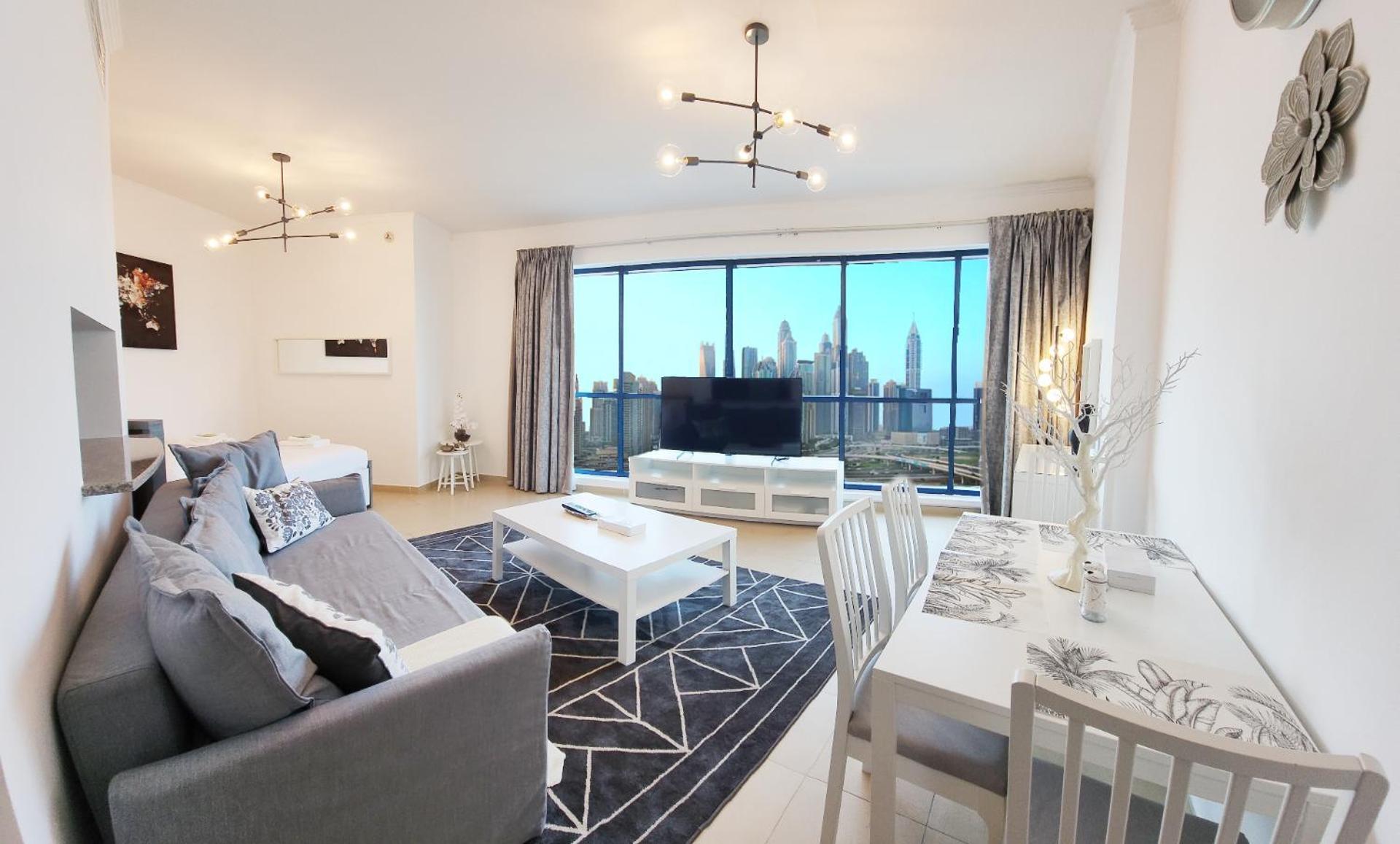 Bright & Valuable, Close To Metro Station * Dubaï