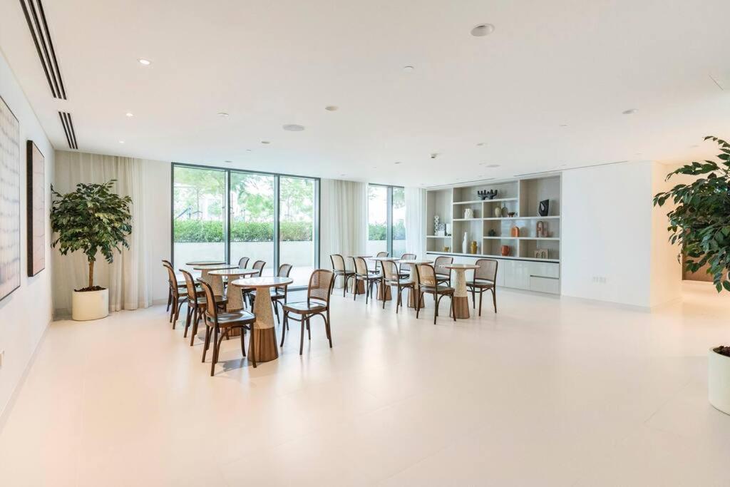Luxury Beach Front 1br Dubái