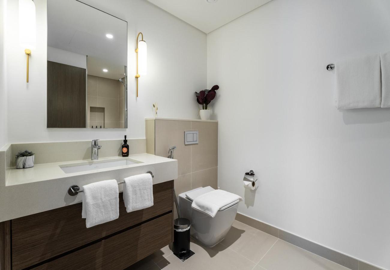 Easygo - Exceptional 2bdr- Large Terrace-pool Access Appartement *