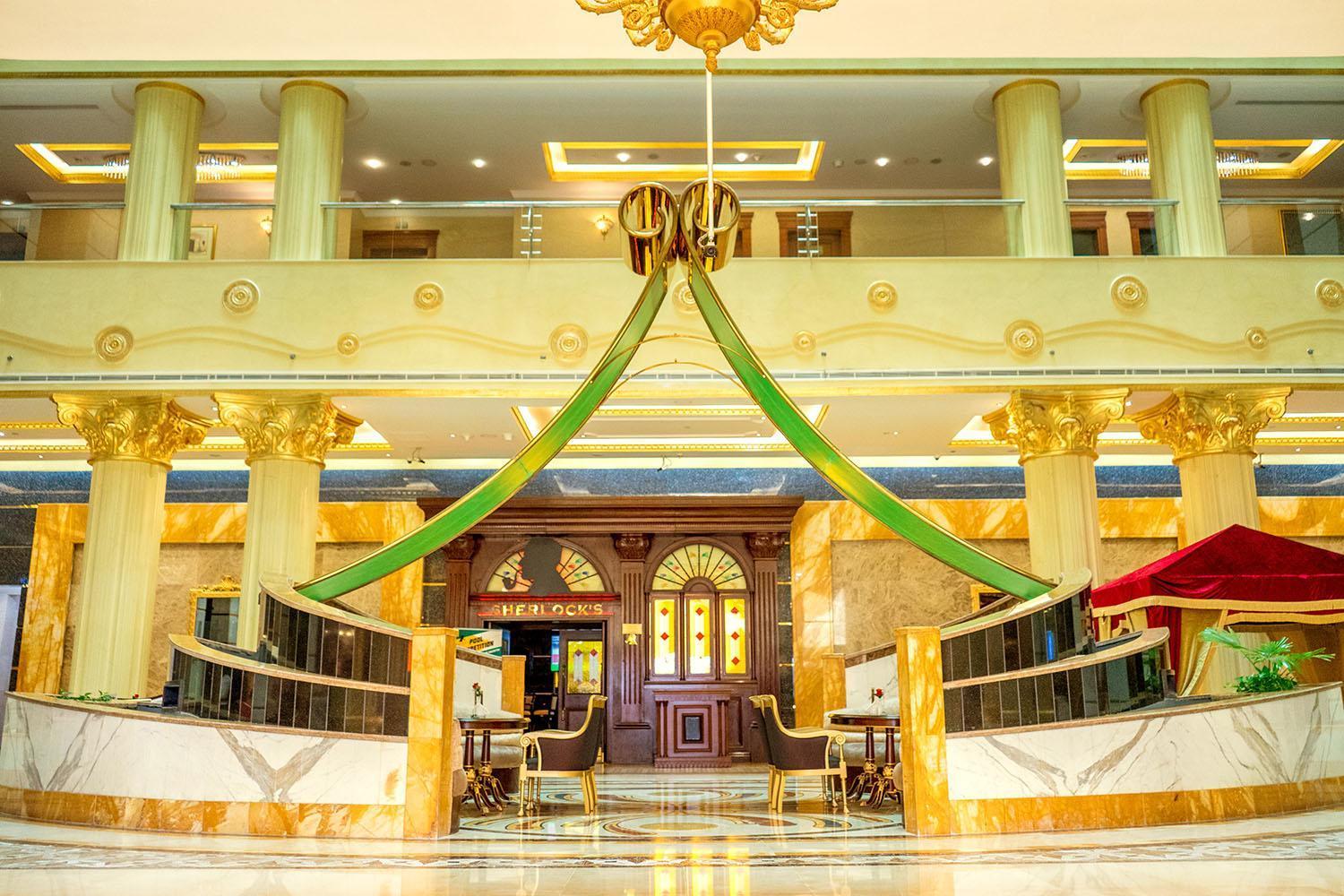Hotel Grand Excelsior Al Barsha 4*