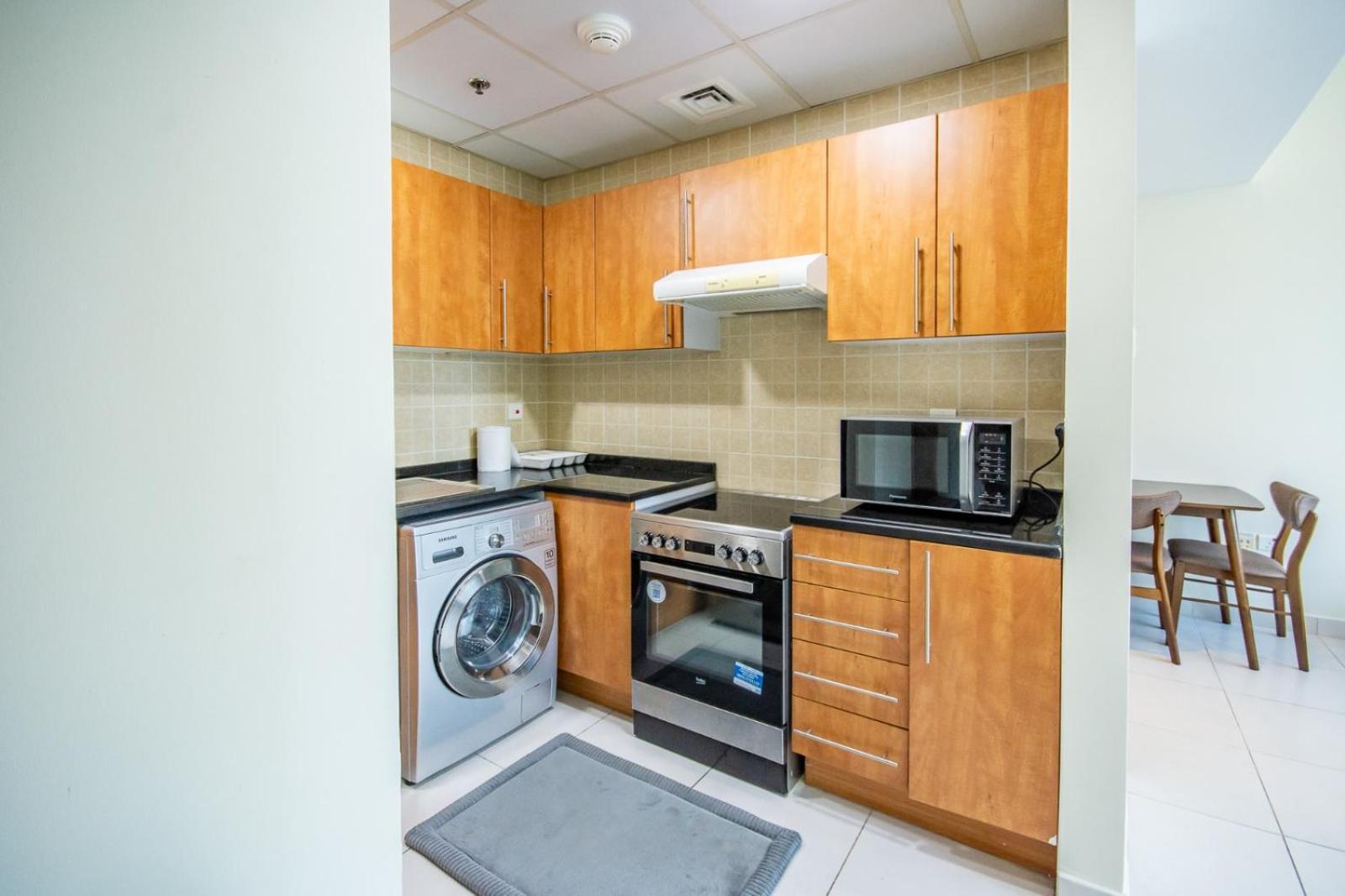 New!! Marina View - Recently Renovated Apartemen Dubai