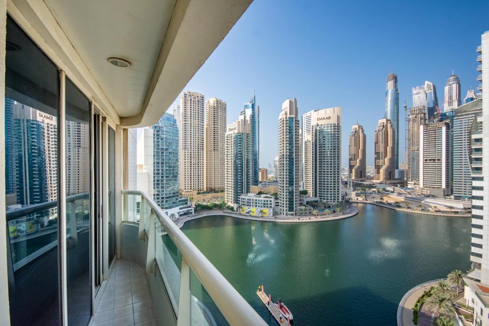 New!! Marina View - Recently Renovated Apartemen Dubai