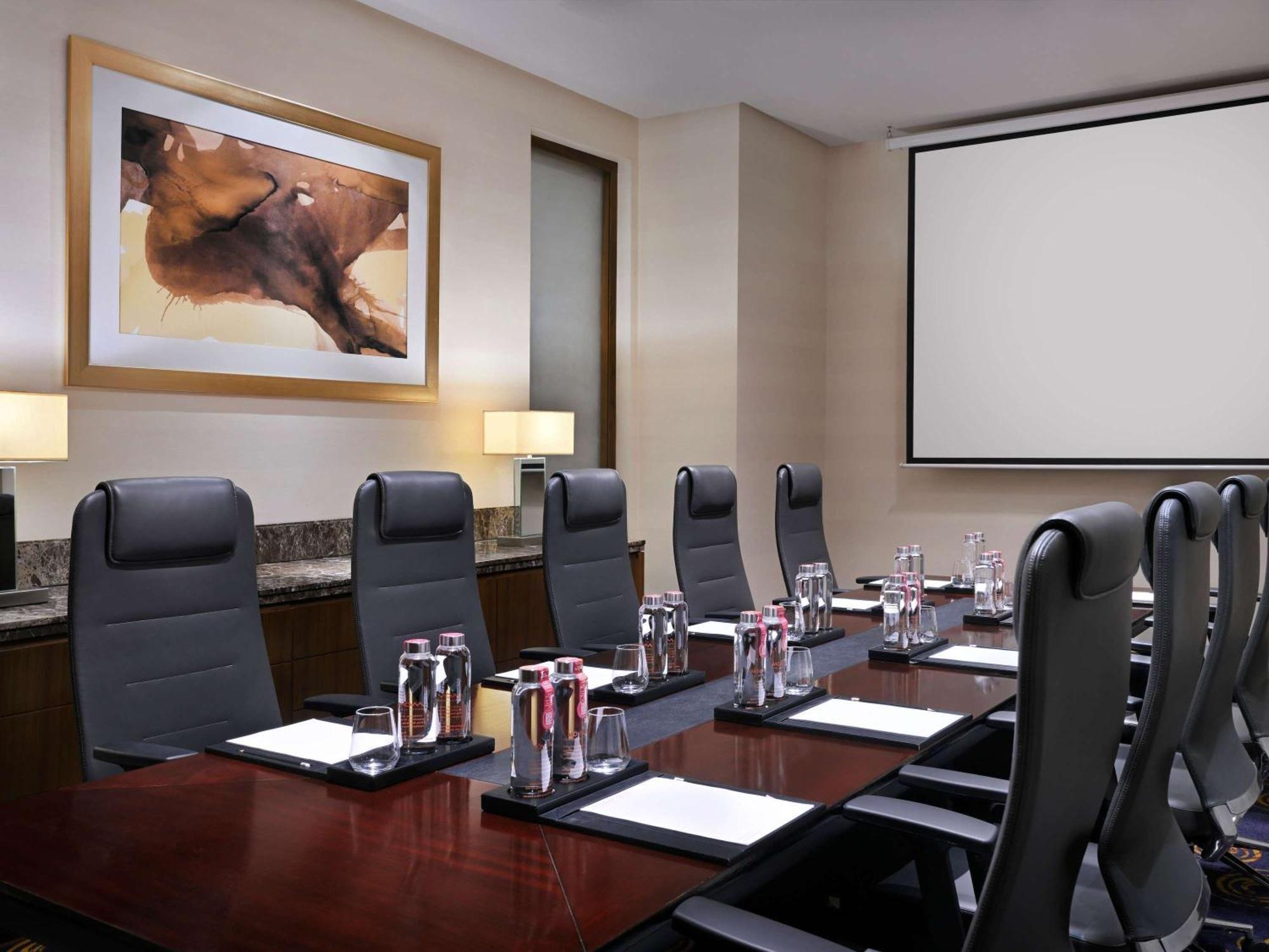 Mövenpick Jumeirah 5* Dubai