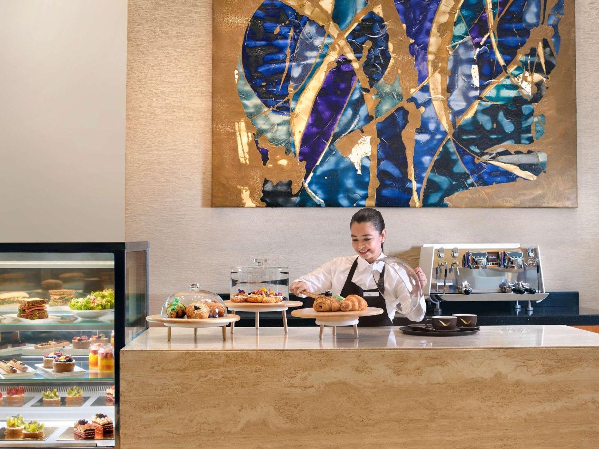 Hotell Mövenpick Jumeirah