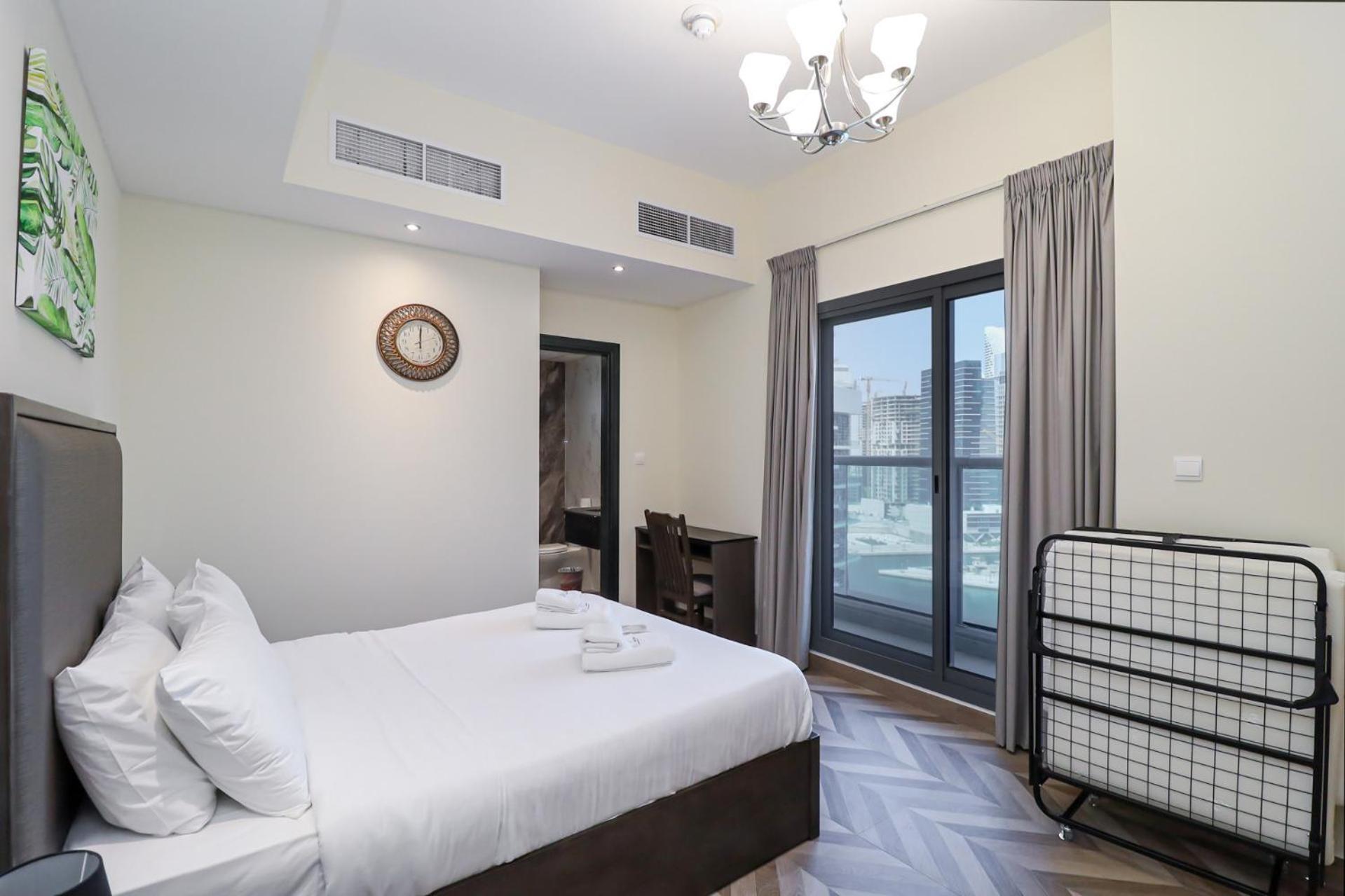 Serene Escape I Canal View I Fast Wi-fi * Dubai