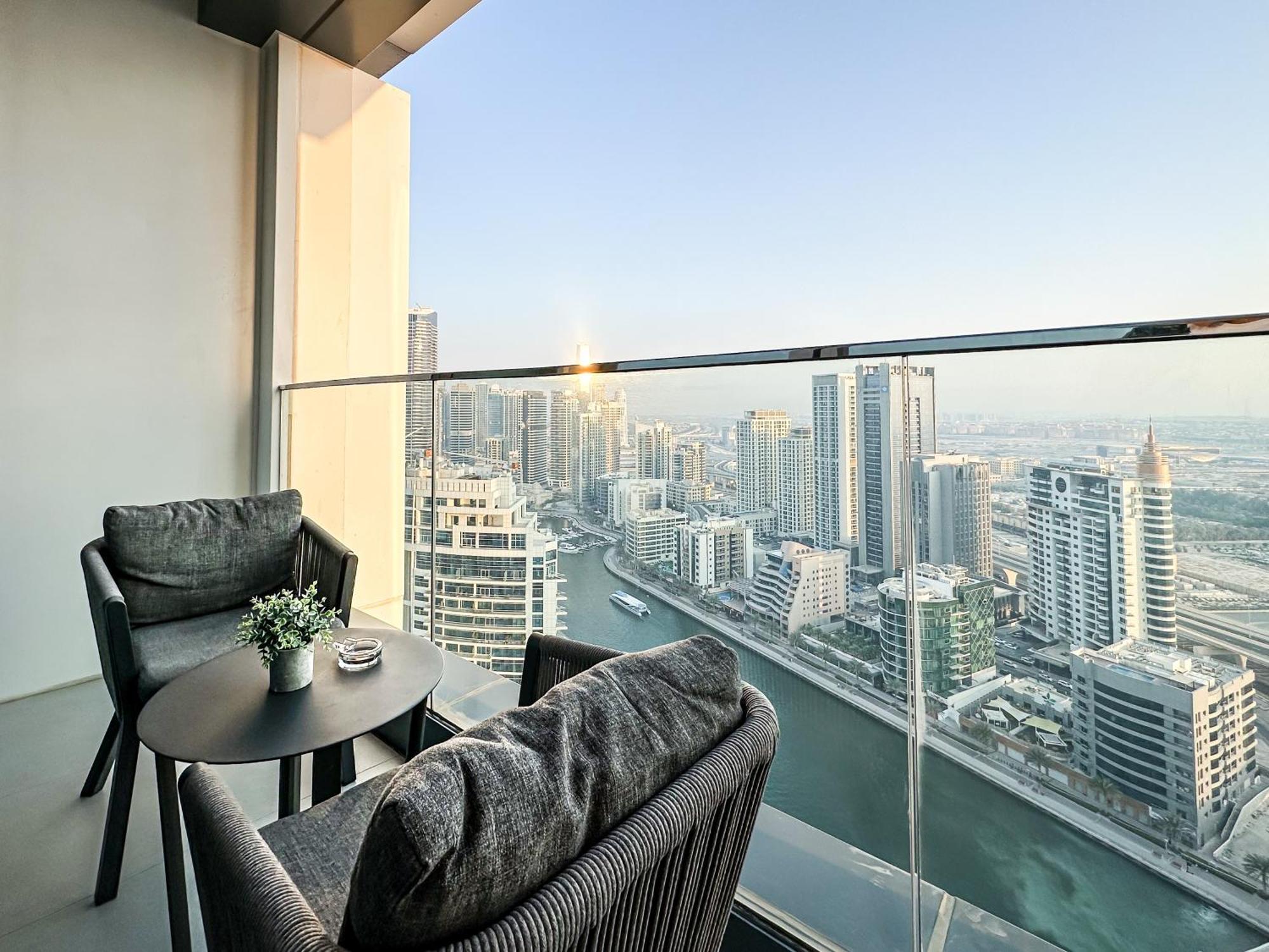 Trophy - Jbr Address Beachfront