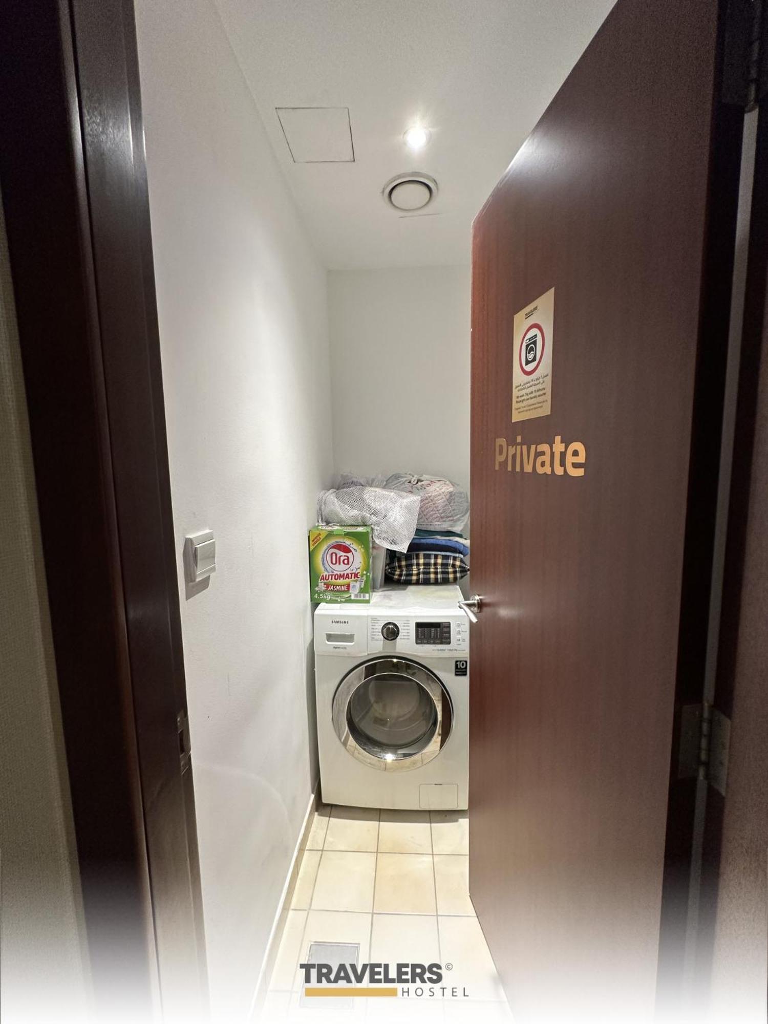Hostal Travelers - Marina *
