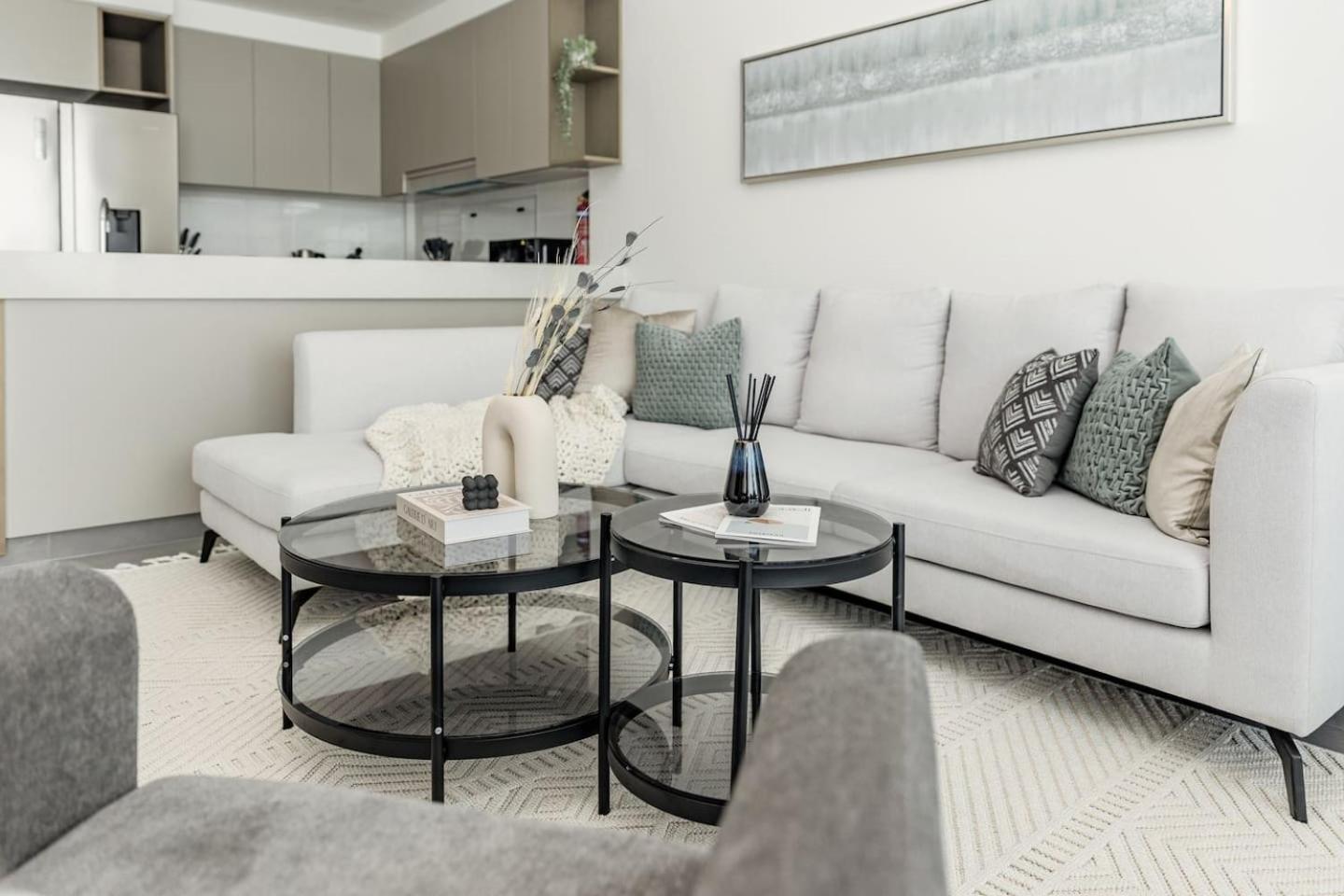 Higuests - Creekside Stylish 3br With Views *
