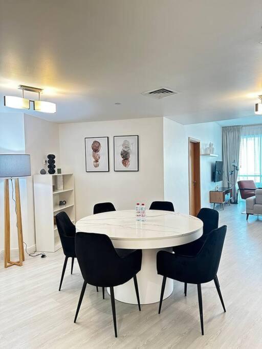 2 Bdr In Marina Terrace Marina Apartamento Dubái