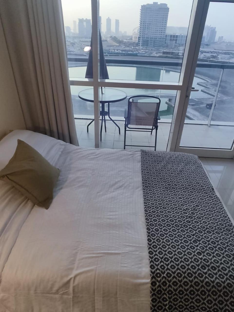 In The Heart Of Sports -great View & Amenities! Apartamento Dubai