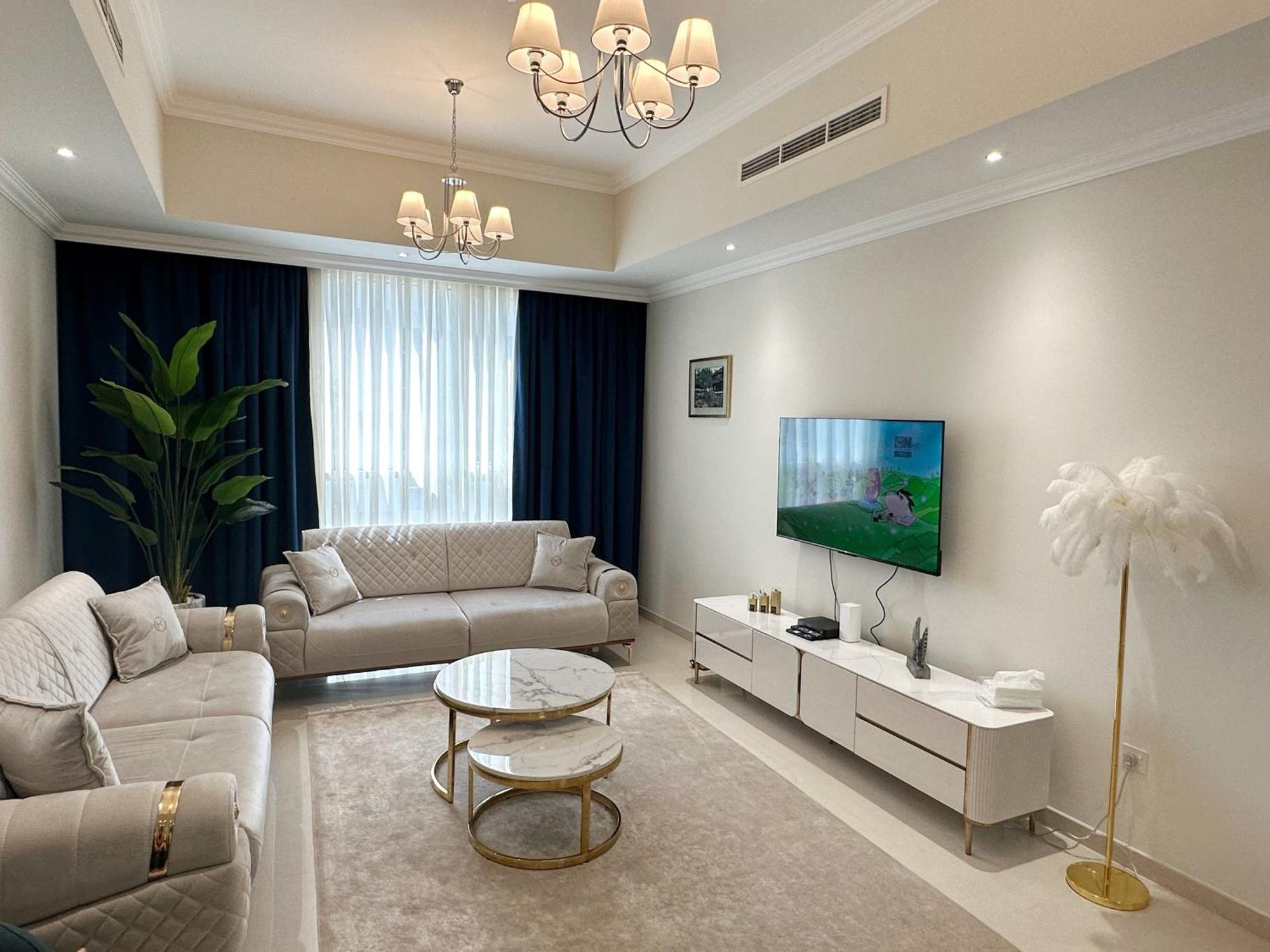 Dunya Tower Luxury And 2 Min Walk To Mall And Burj Khalifa In Heart Of Downtown Apartamento