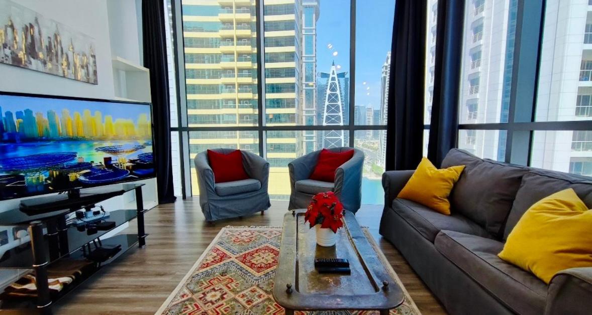 La Buena Vida Homes - Luxe 1bd, Boutique Full Lakeview 1m To Metro, & Almas Tower * Dubai