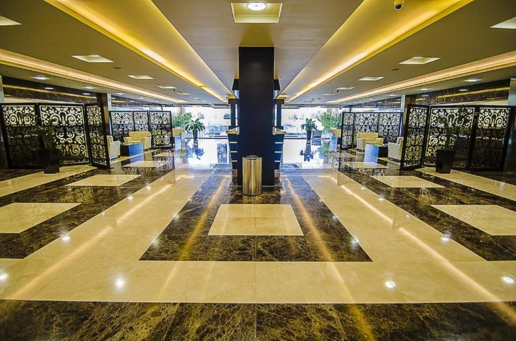 Elite 2br Luxurious Palm View In Marina Apartahotel *