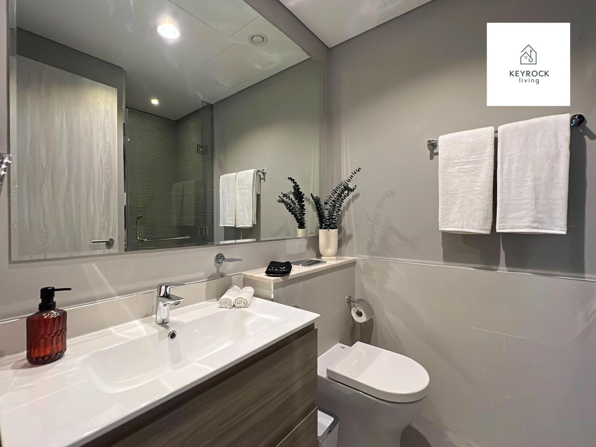 Keyrock Living - 1 Bedroom - Business Bay - Near Metro Station - Zada Tower * Dubái