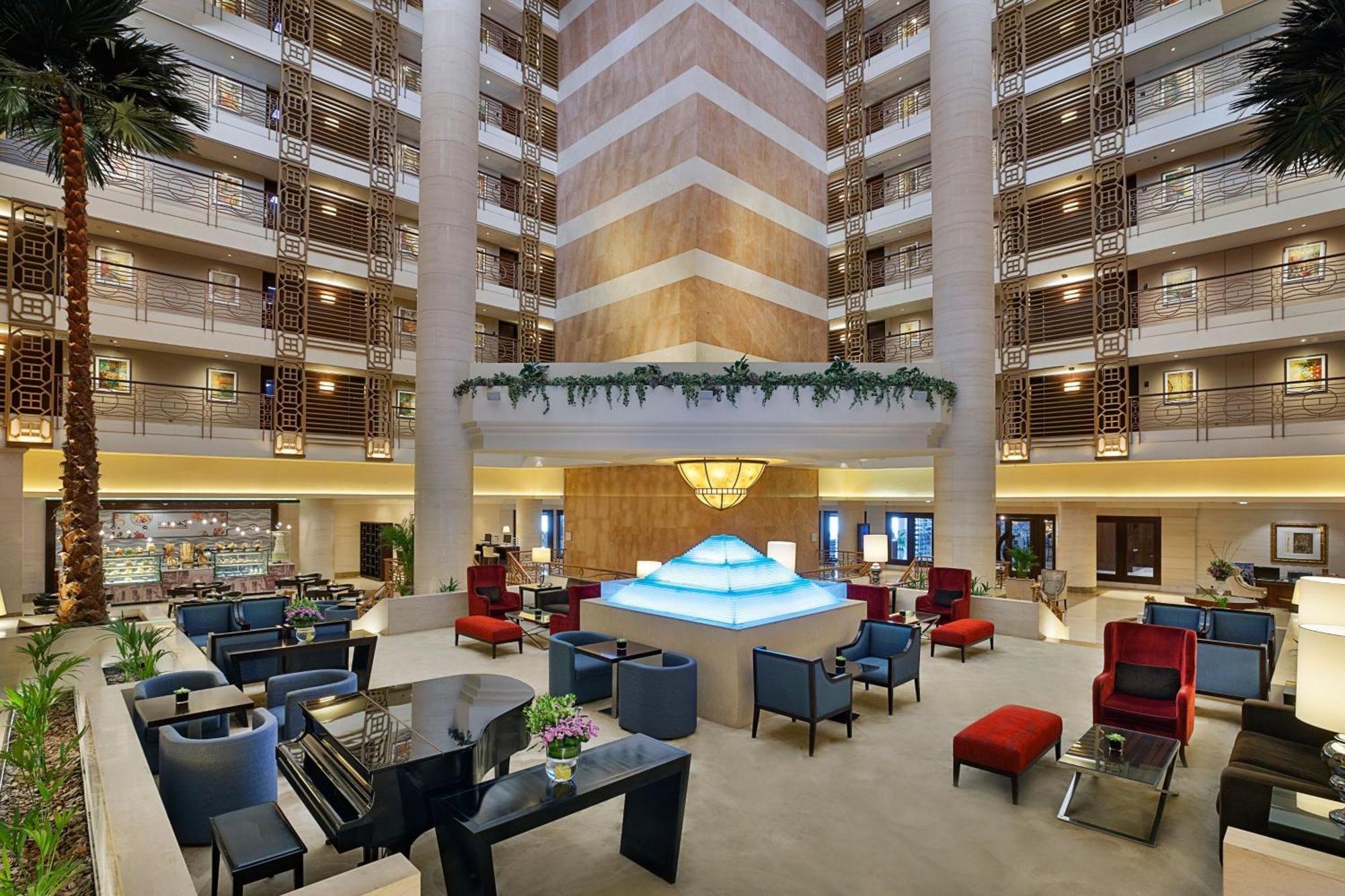 Sheraton Creek & Towers 5* Dubái