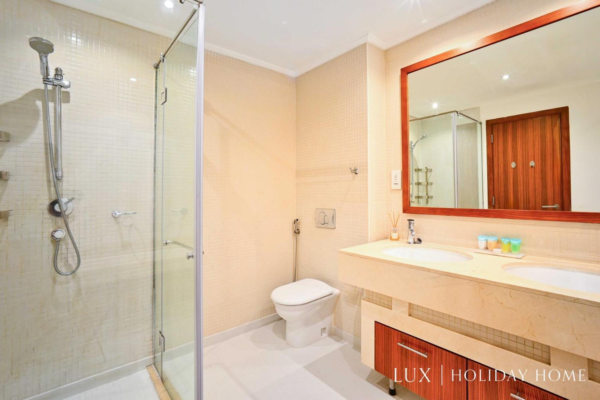 Lux Marina Promenade 2 Br Prime Location Apt Dubái