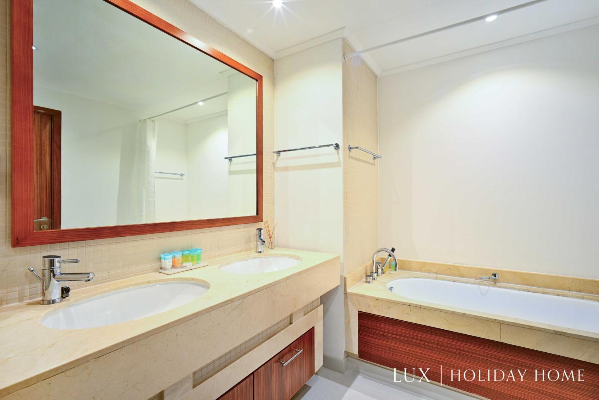 Lux Marina Promenade 2 Br Prime Location Apt Dubái