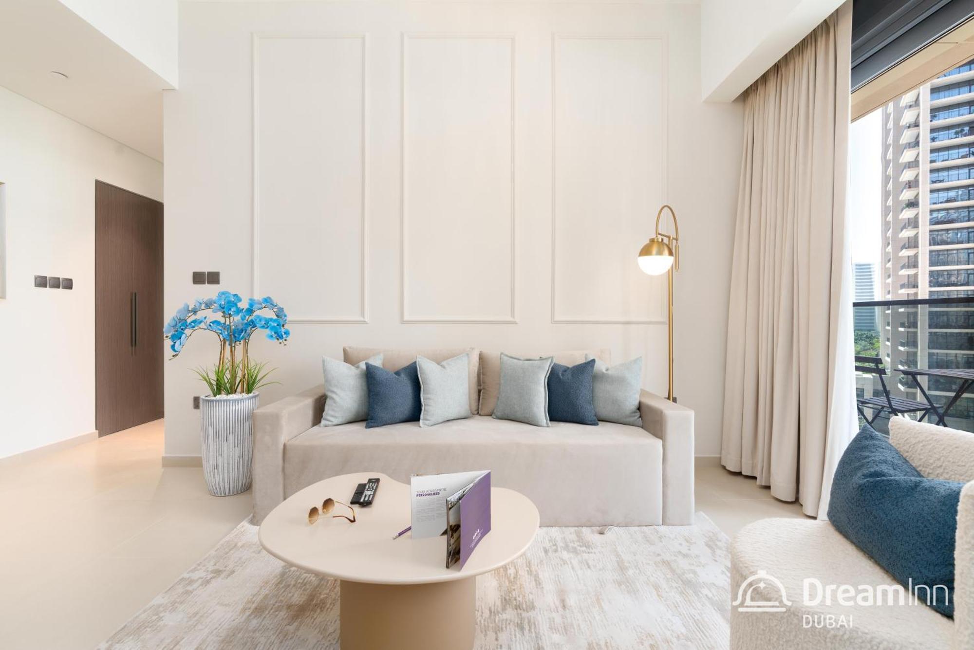 Appartement Dream - Act One Act Two Apartment, Downtown *