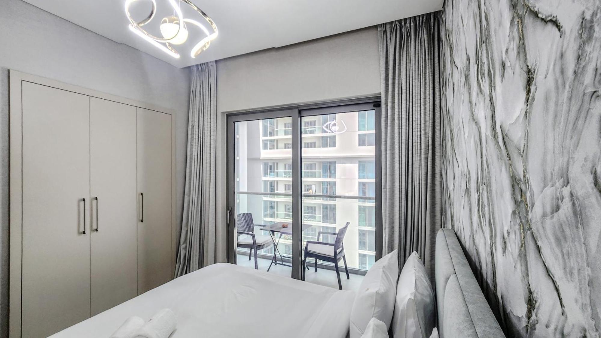 By Latinem Luxury 1br Holiday Cvr B1603 Near Burj Khalifa Apartemen Dubai