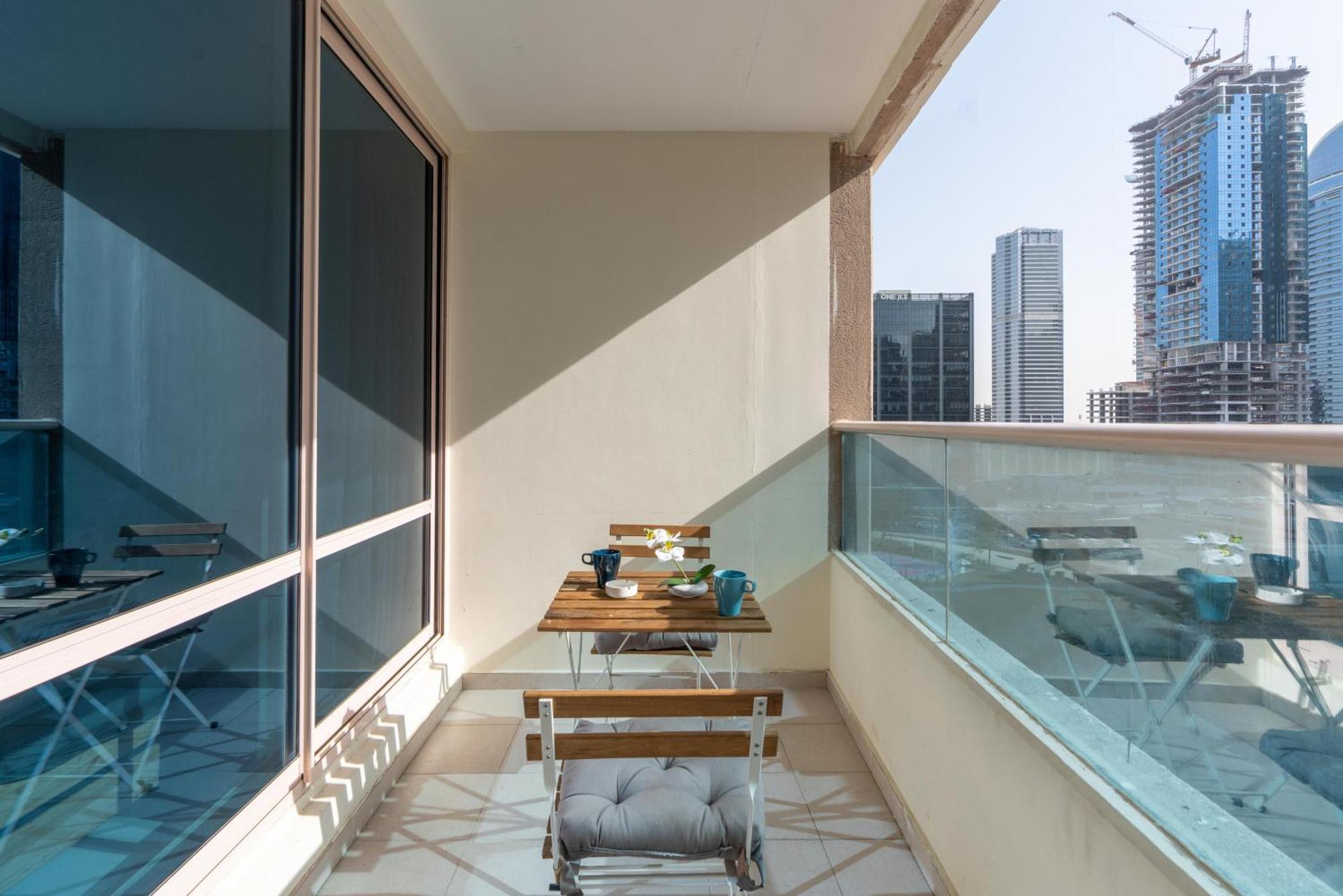White Sage - Gorgeous In Jlt Near The Metro Station Dubaï