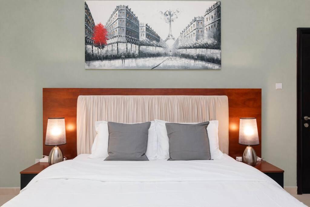 Urban Caves - Chic With Balcony Near The Walk Jbr Apartment Dubai