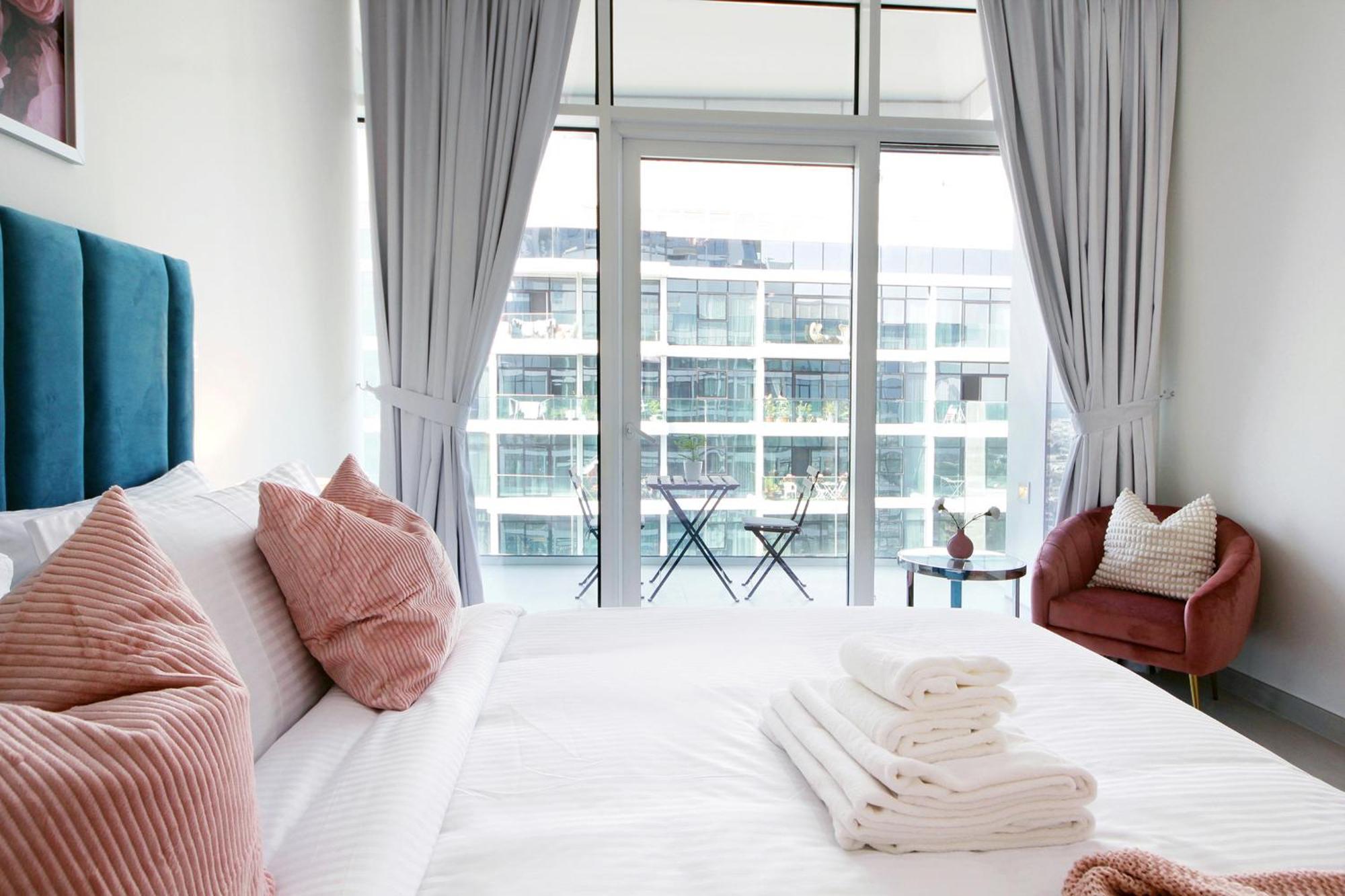 Luxury Staycation - Park Gate Residences Tower B