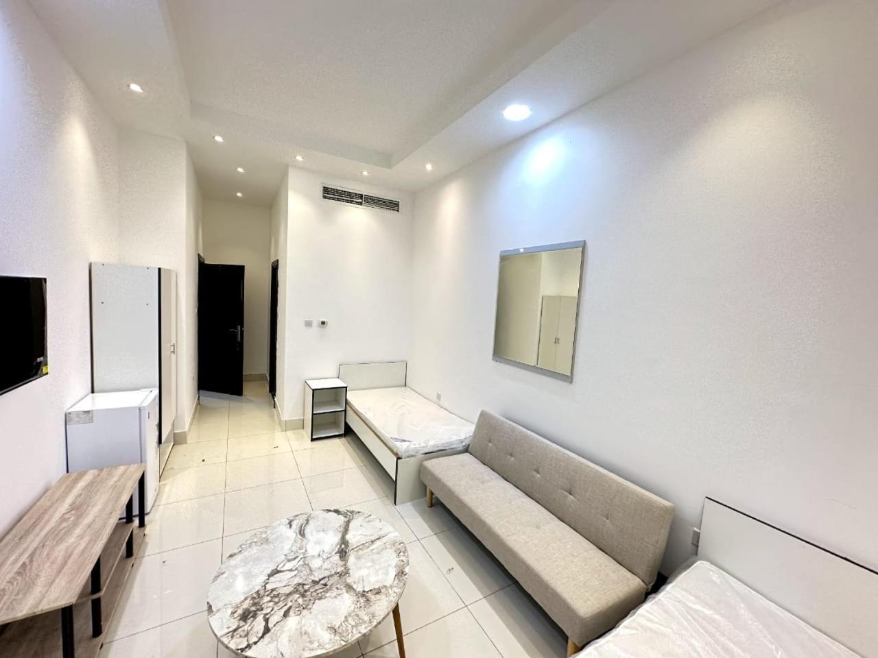 Economical For Rent In Guest house *