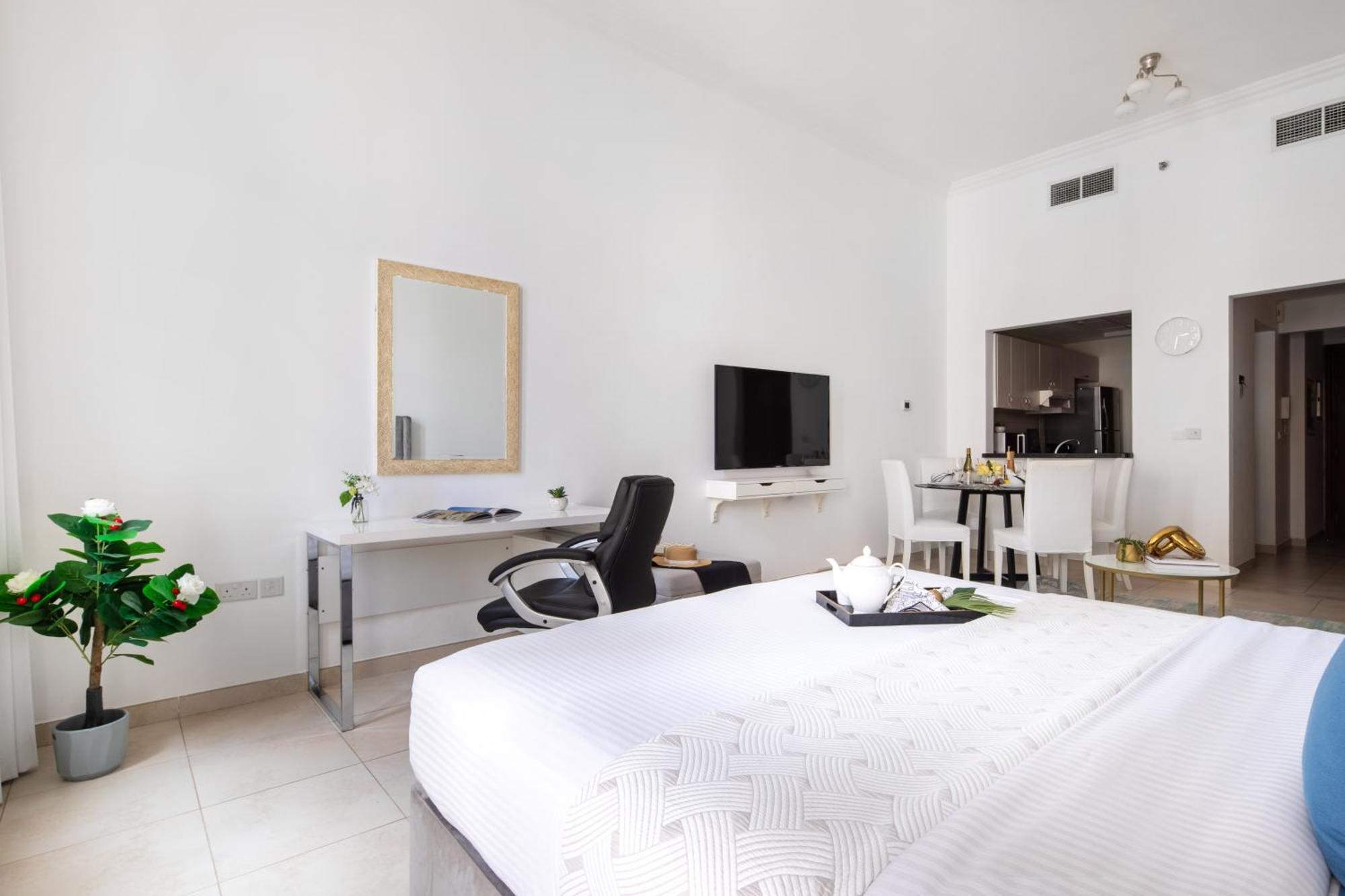 Apartment Frank Porter - Canal Dubai