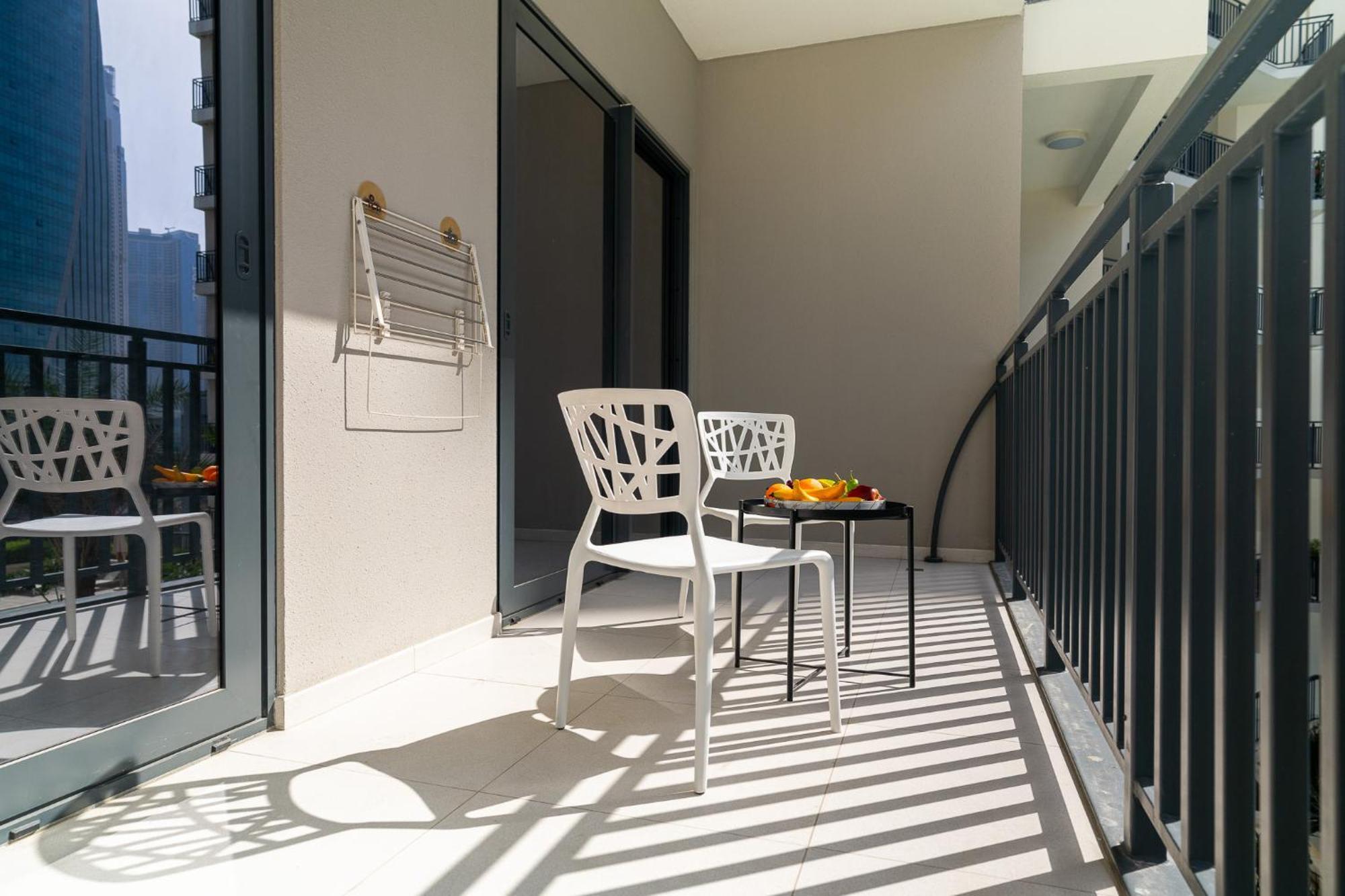 Citihome -1br With Balcony & Pool View In Zada Tower Apartamento