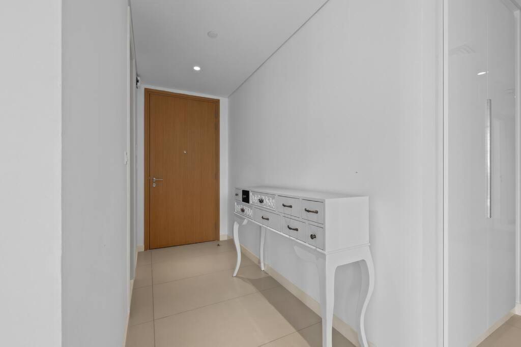 Bluewater's Bay 2br-maid -fantastic Sea View -spacious Layout Appartement *