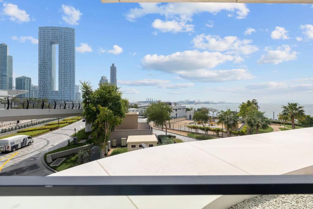 Bluewater's Bay 2br-maid -fantastic Sea View -spacious Layout Appartement