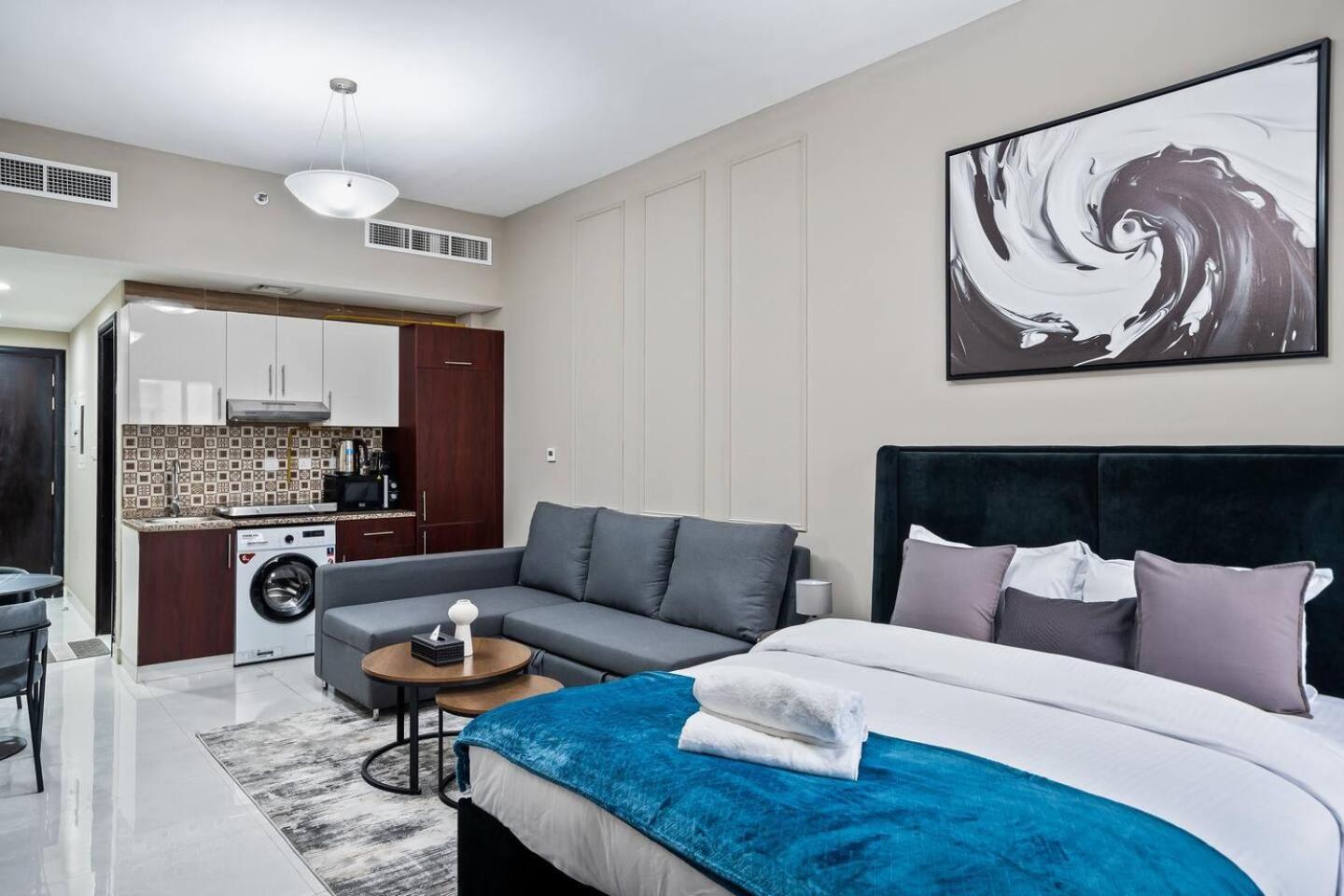 Newly Built Studio - Comfort Apartamento Dubai