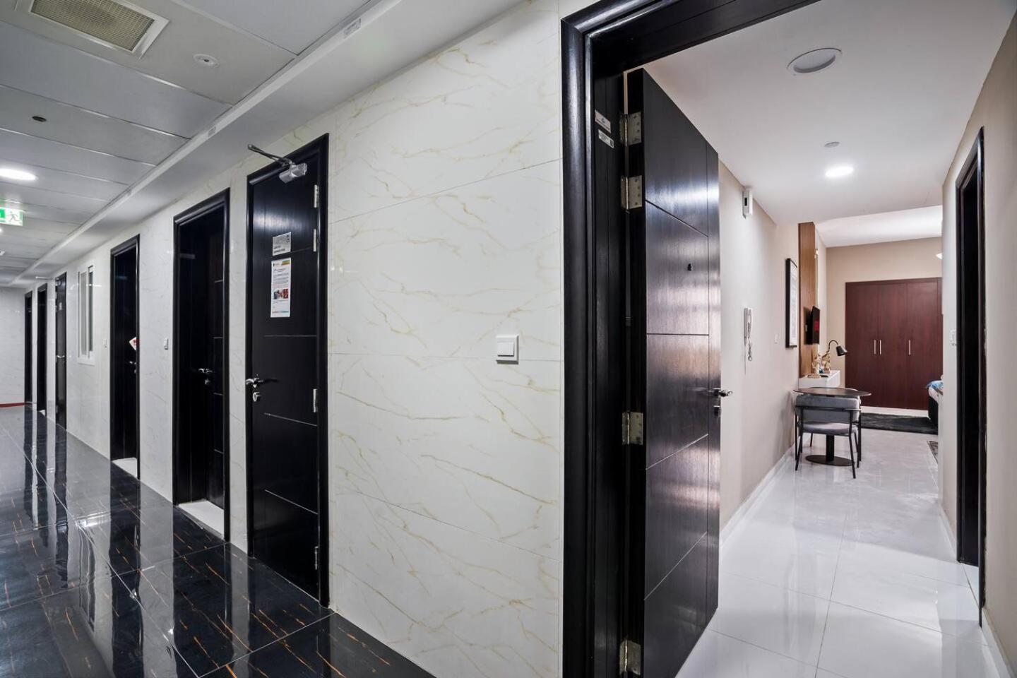 Newly Built Studio - Comfort Apartamento Dubai