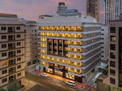 Savoy Crest Aparthotel