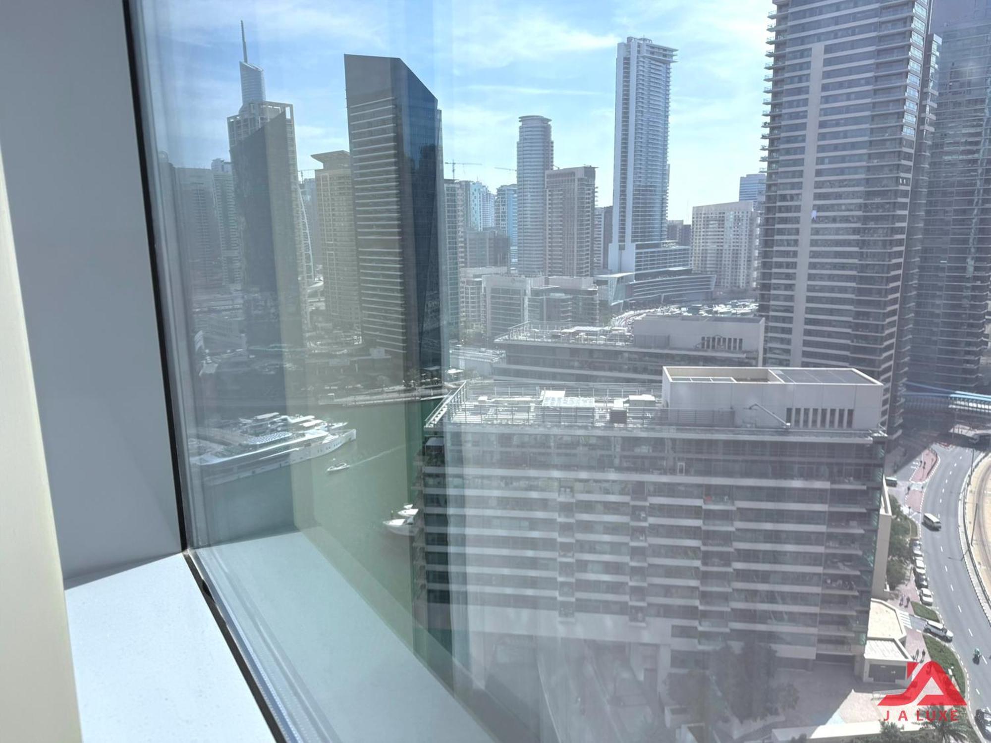 Elegant Marina & Sea View Studio In Bay Central Tower, Marina With Modern Gym & Pool, Steps To Jbr Beach & Metro * Dubái