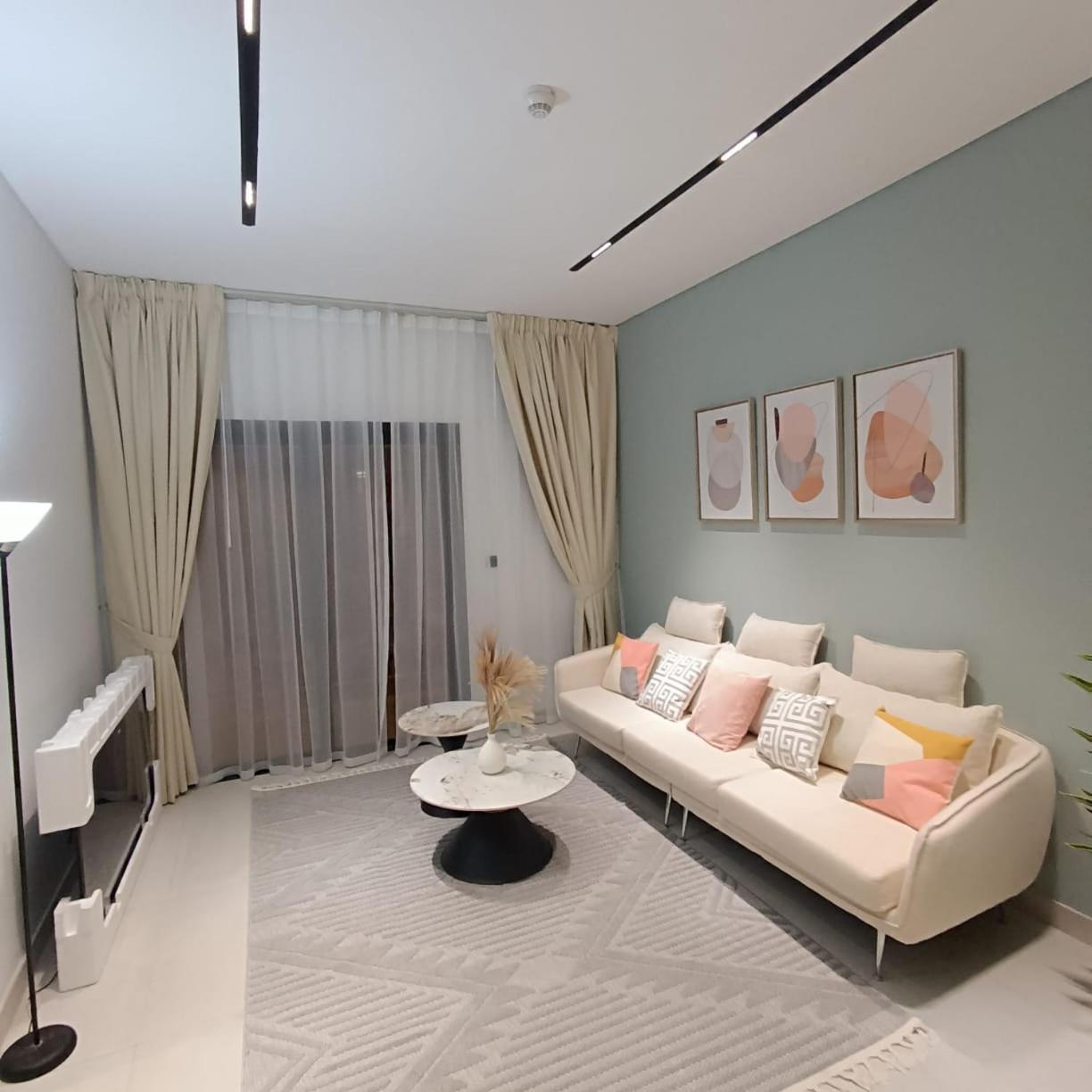 Brand New 2bhk In Jvc Fully Furnished Marwa Heights Appartement *